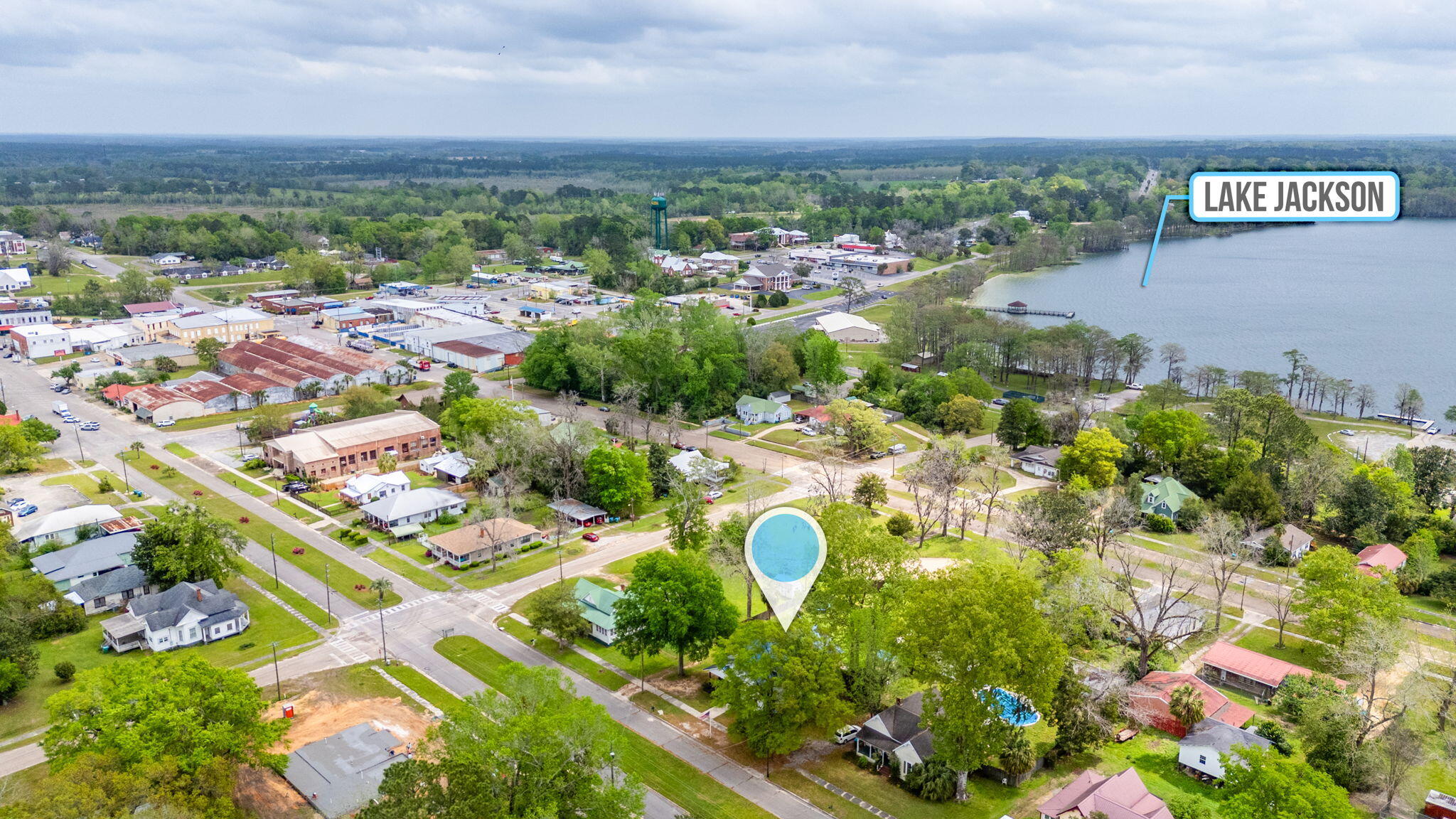 LOTS 17 & 18 BLK 18 HUGHES - Residential