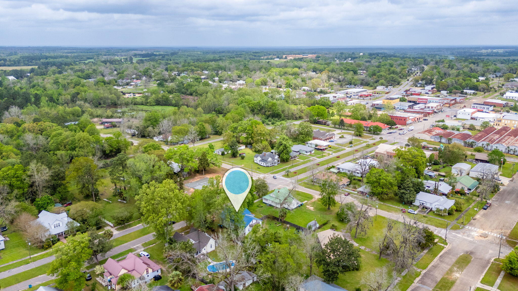 LOTS 17 & 18 BLK 18 HUGHES - Residential