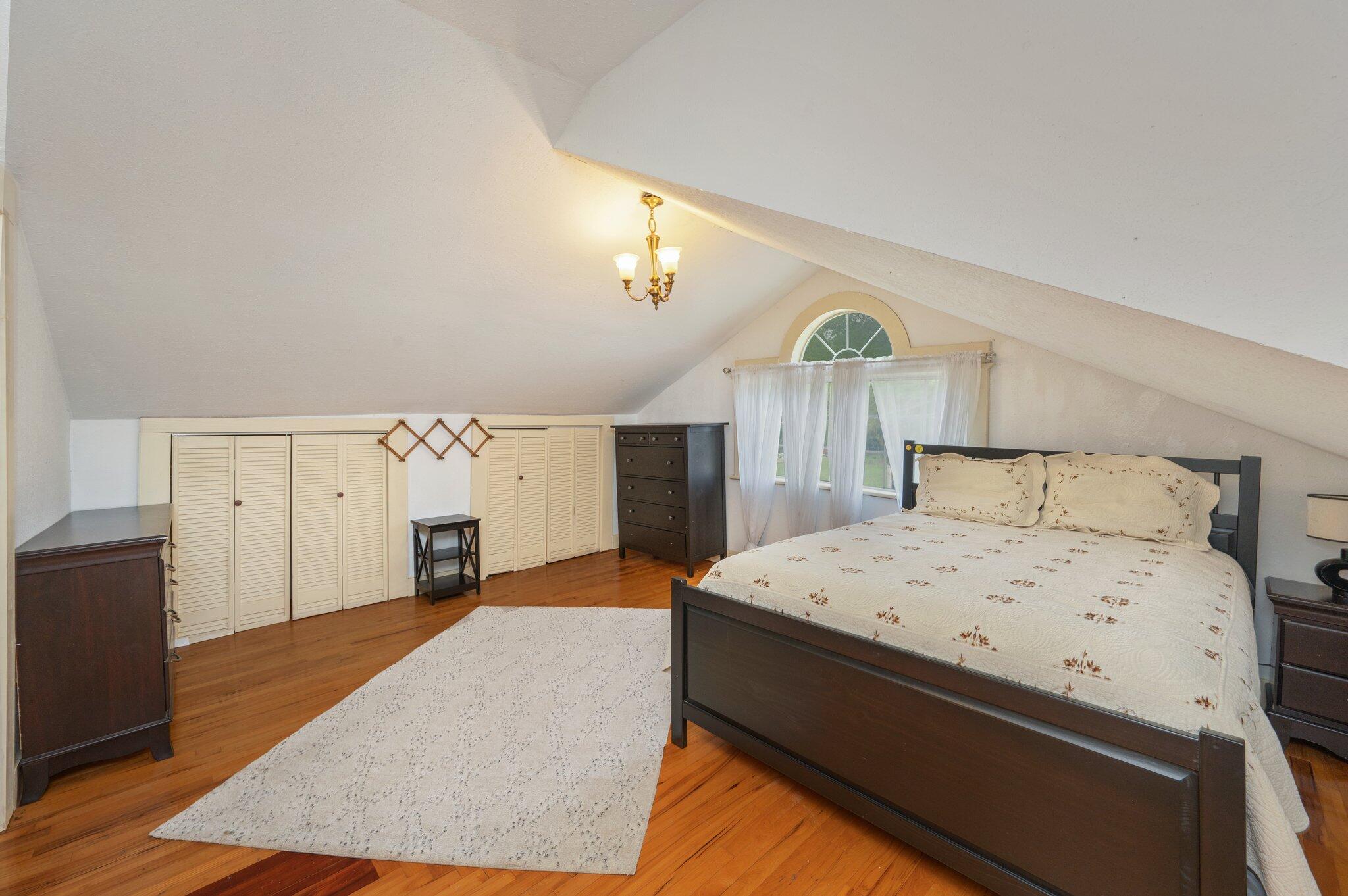 LOTS 17 & 18 BLK 18 HUGHES - Residential