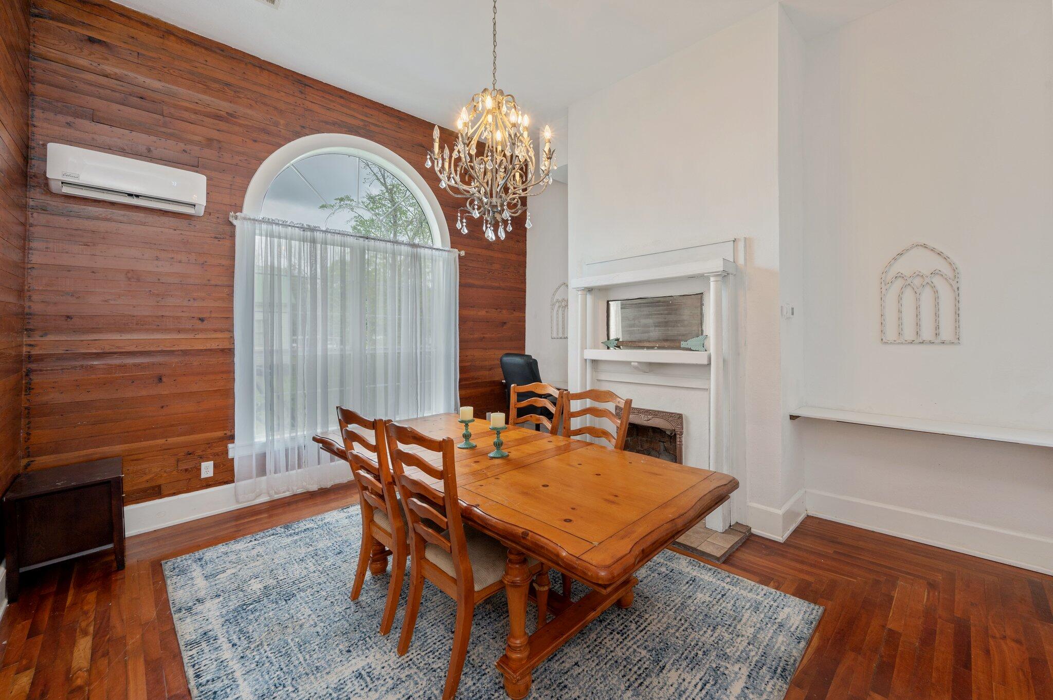 LOTS 17 & 18 BLK 18 HUGHES - Residential