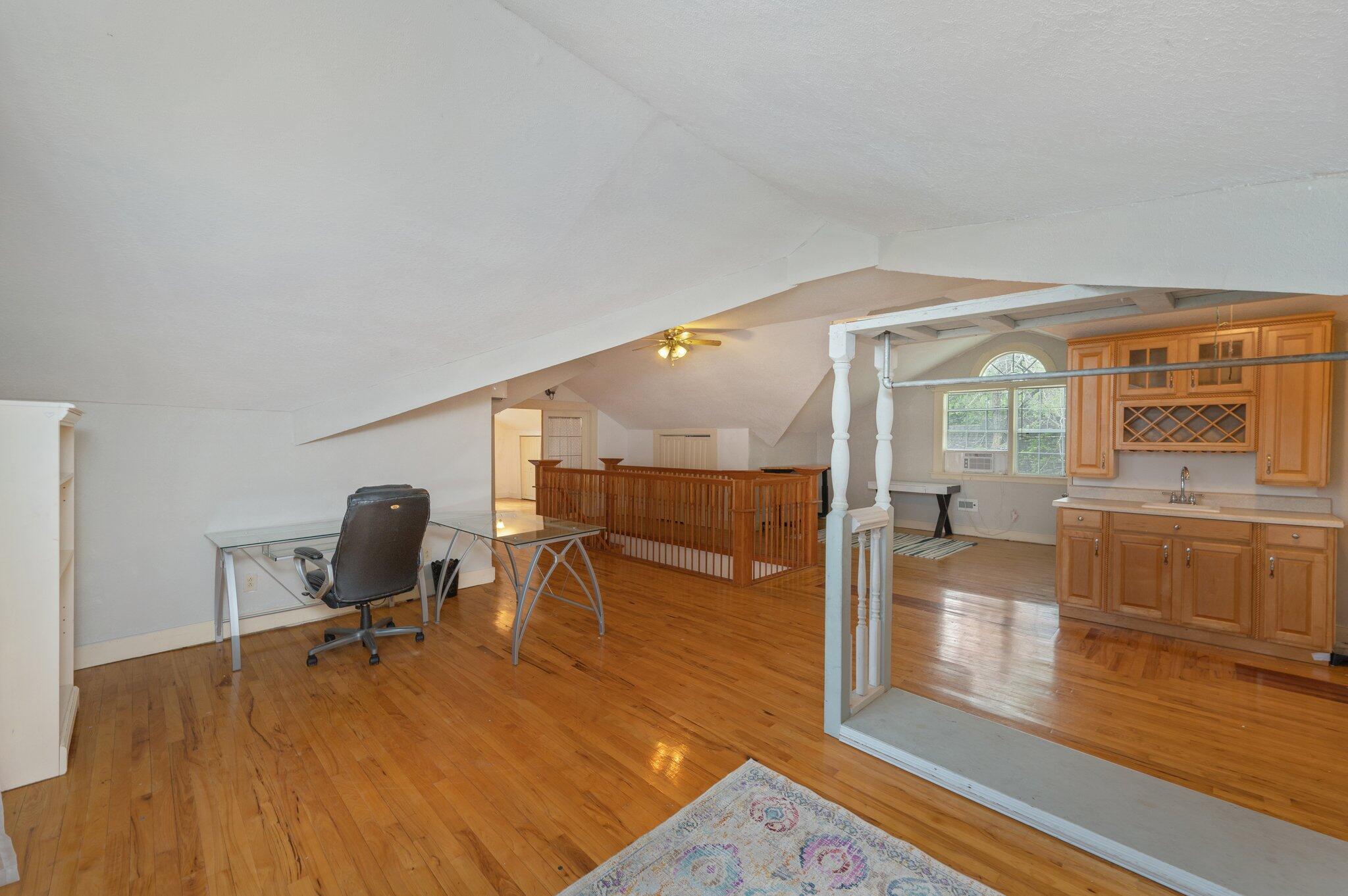 LOTS 17 & 18 BLK 18 HUGHES - Residential