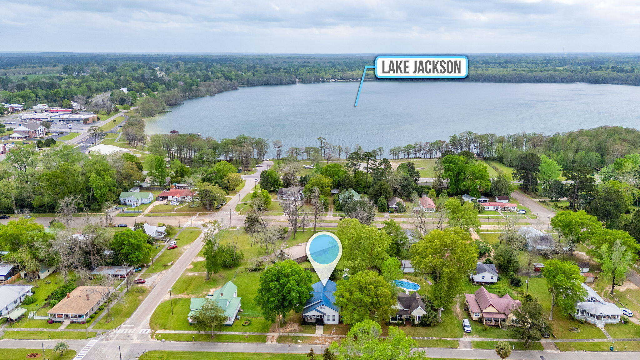 LOTS 17 & 18 BLK 18 HUGHES - Residential