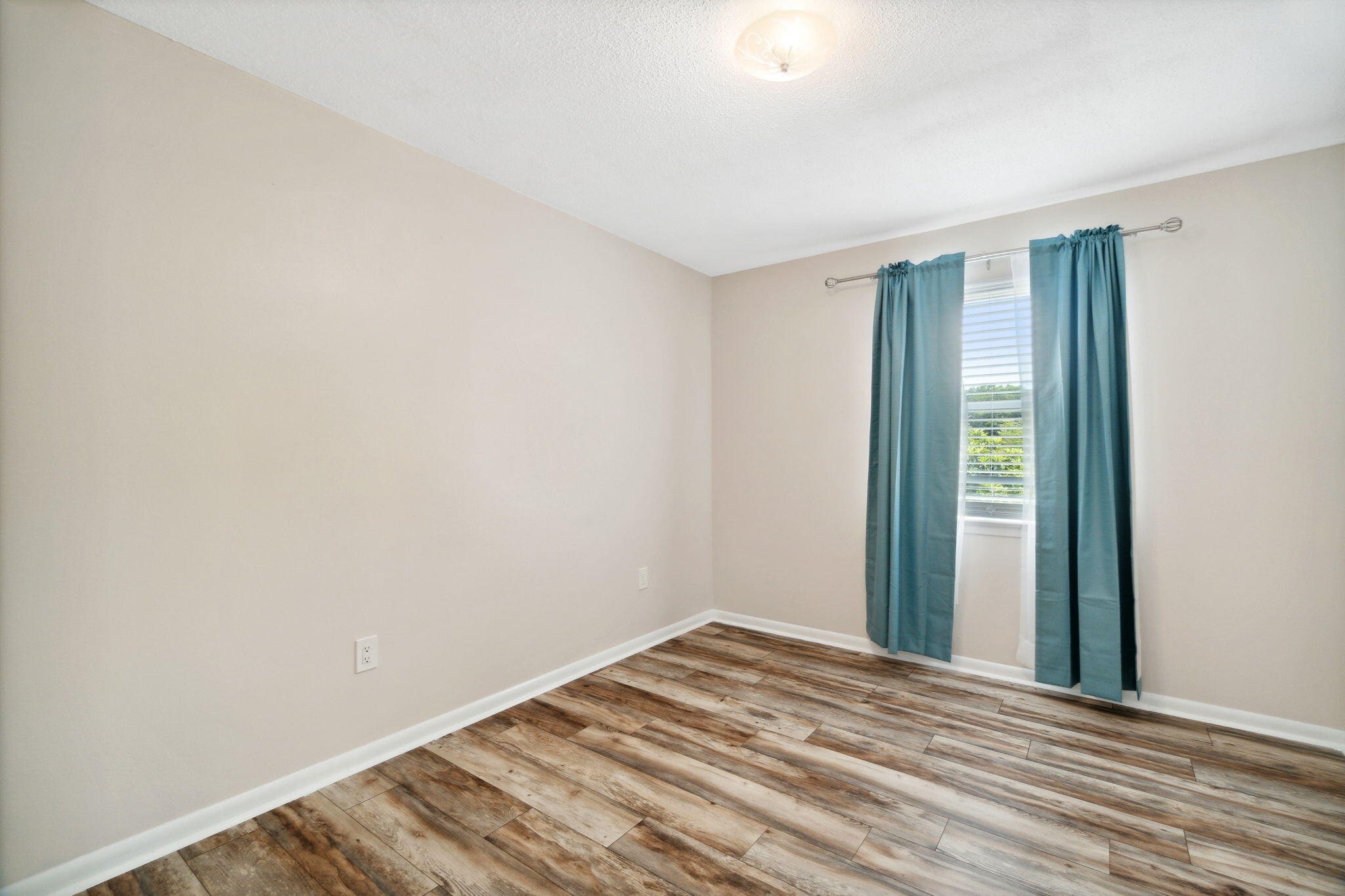 EASTWOOD 7TH ADDN - Residential