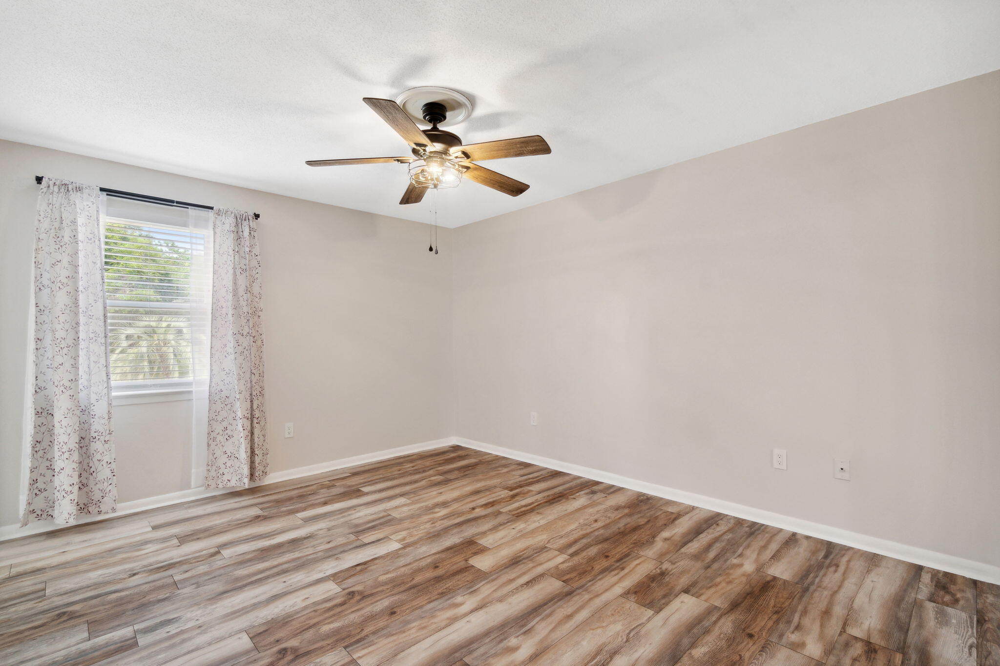 EASTWOOD 7TH ADDN - Residential