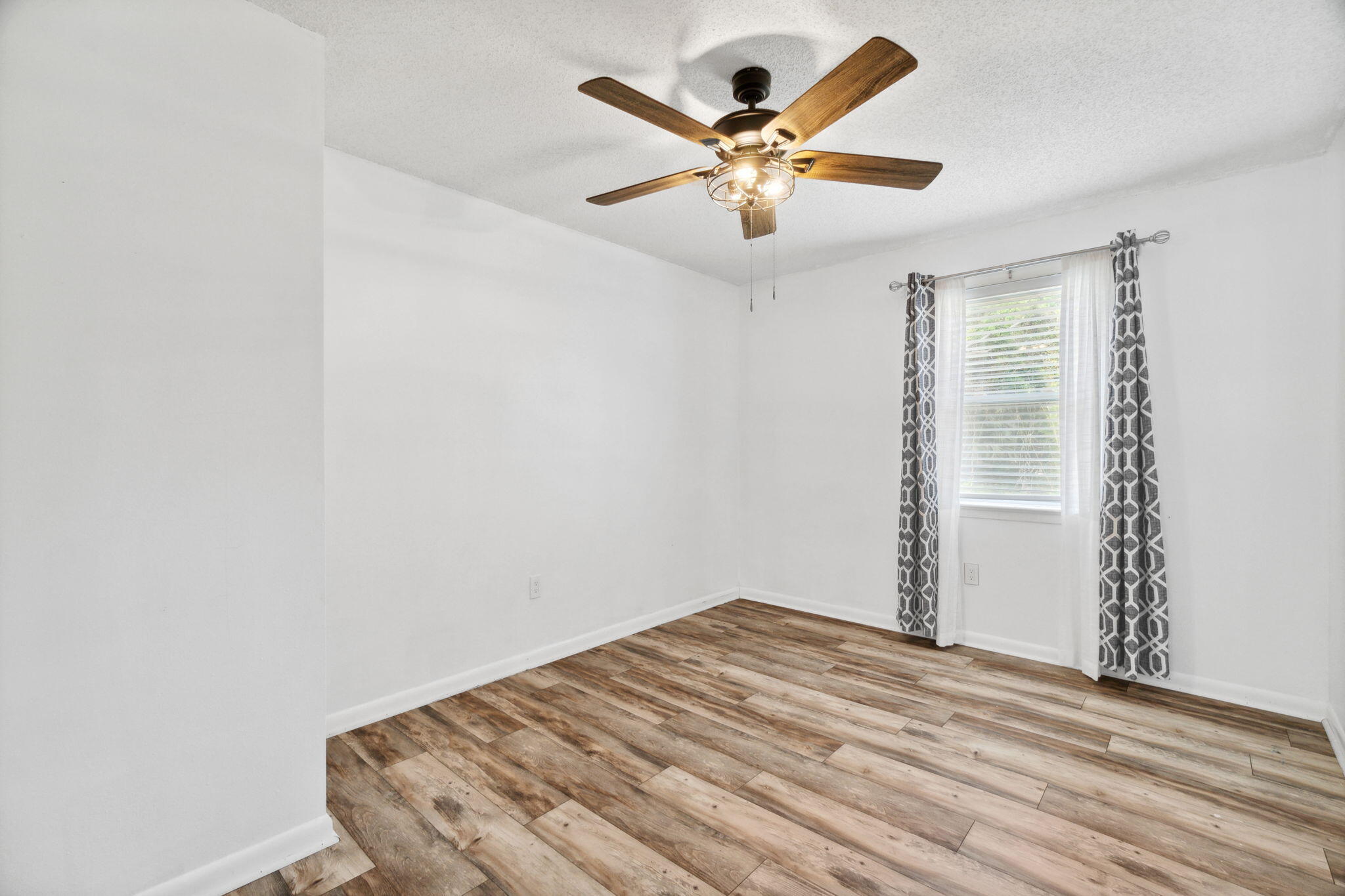 EASTWOOD 7TH ADDN - Residential