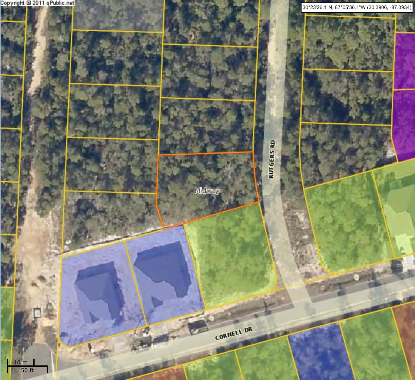 Build your DREAM HOME. Come out and view this great lot in the heart of Gulf Breeze. Minutes from the beach. Shopping right across 98. Buyer to verify all necessary information.