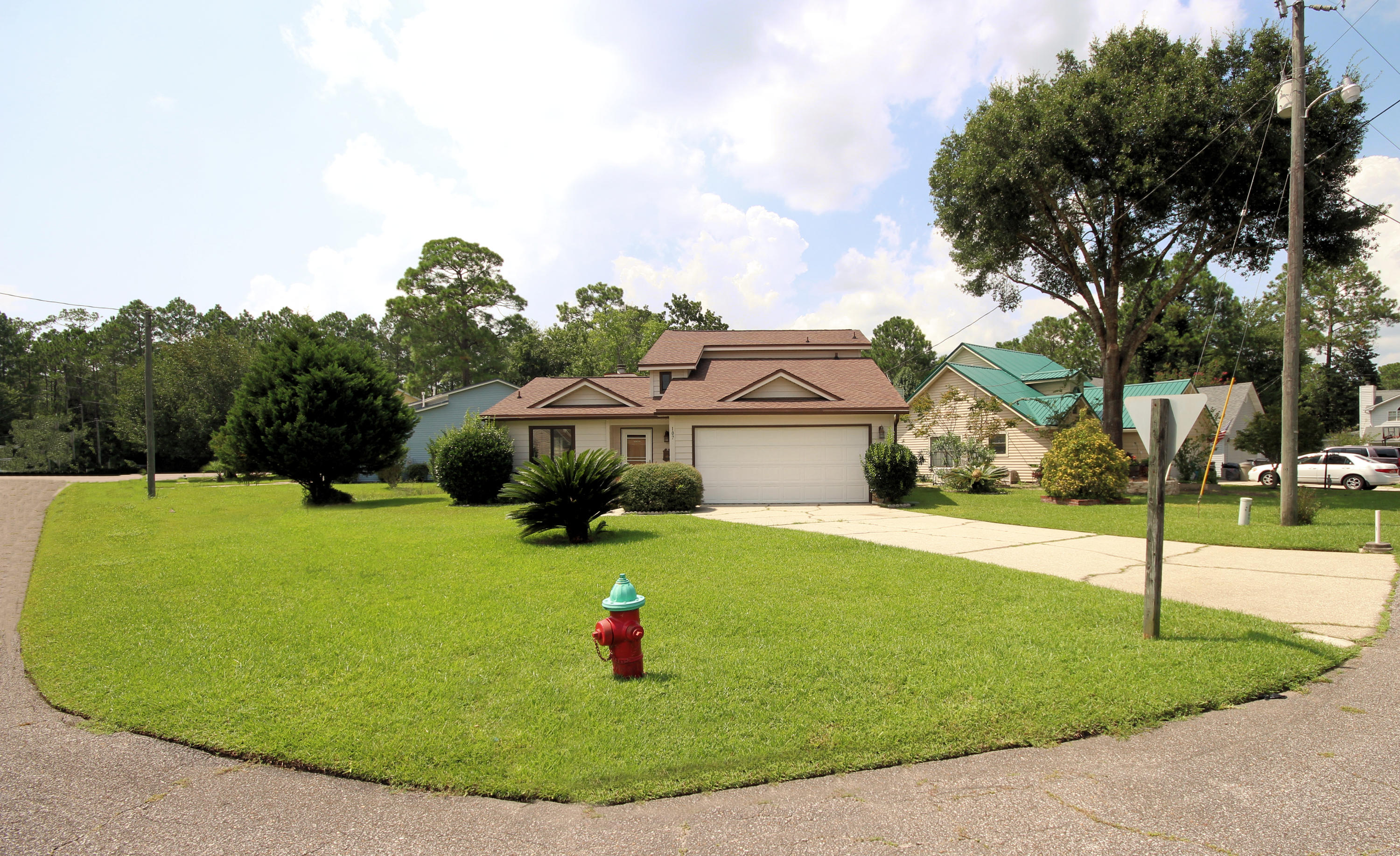 CRYSTAL LAKE ESTATES LOT 8 - Residential