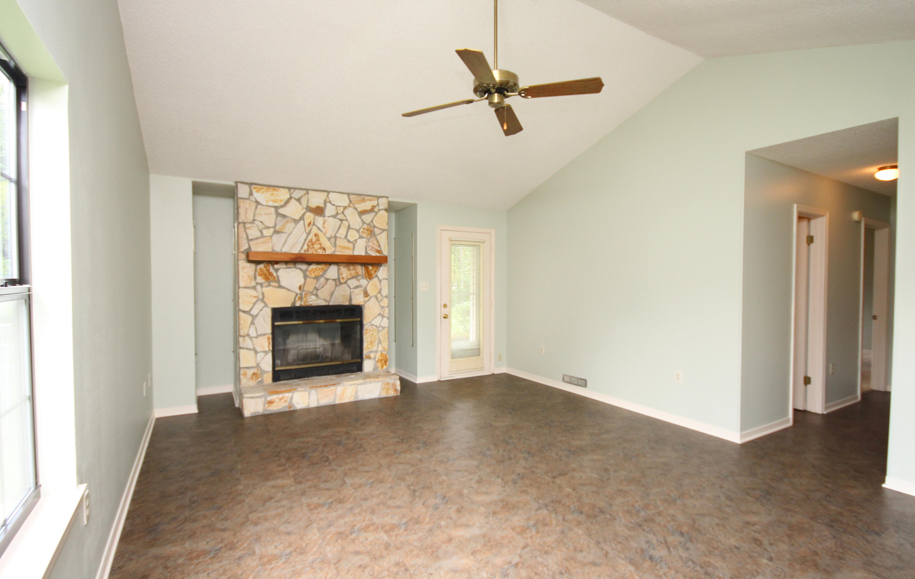 CRYSTAL LAKE ESTATES LOT 8 - Residential