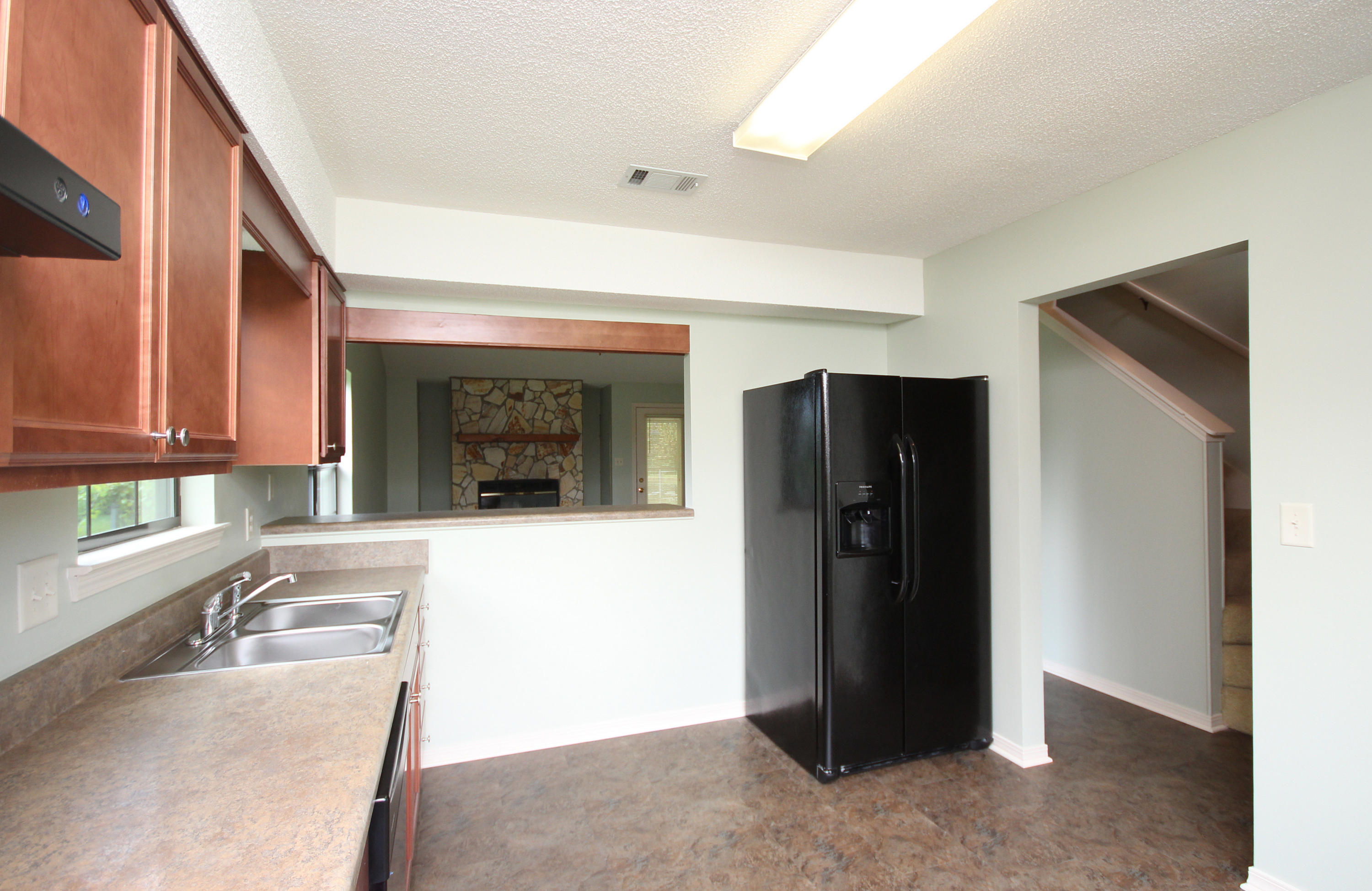 CRYSTAL LAKE ESTATES LOT 8 - Residential