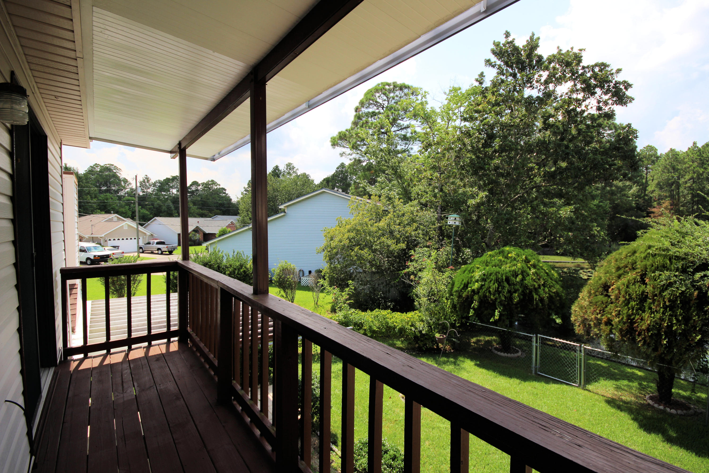 CRYSTAL LAKE ESTATES LOT 8 - Residential