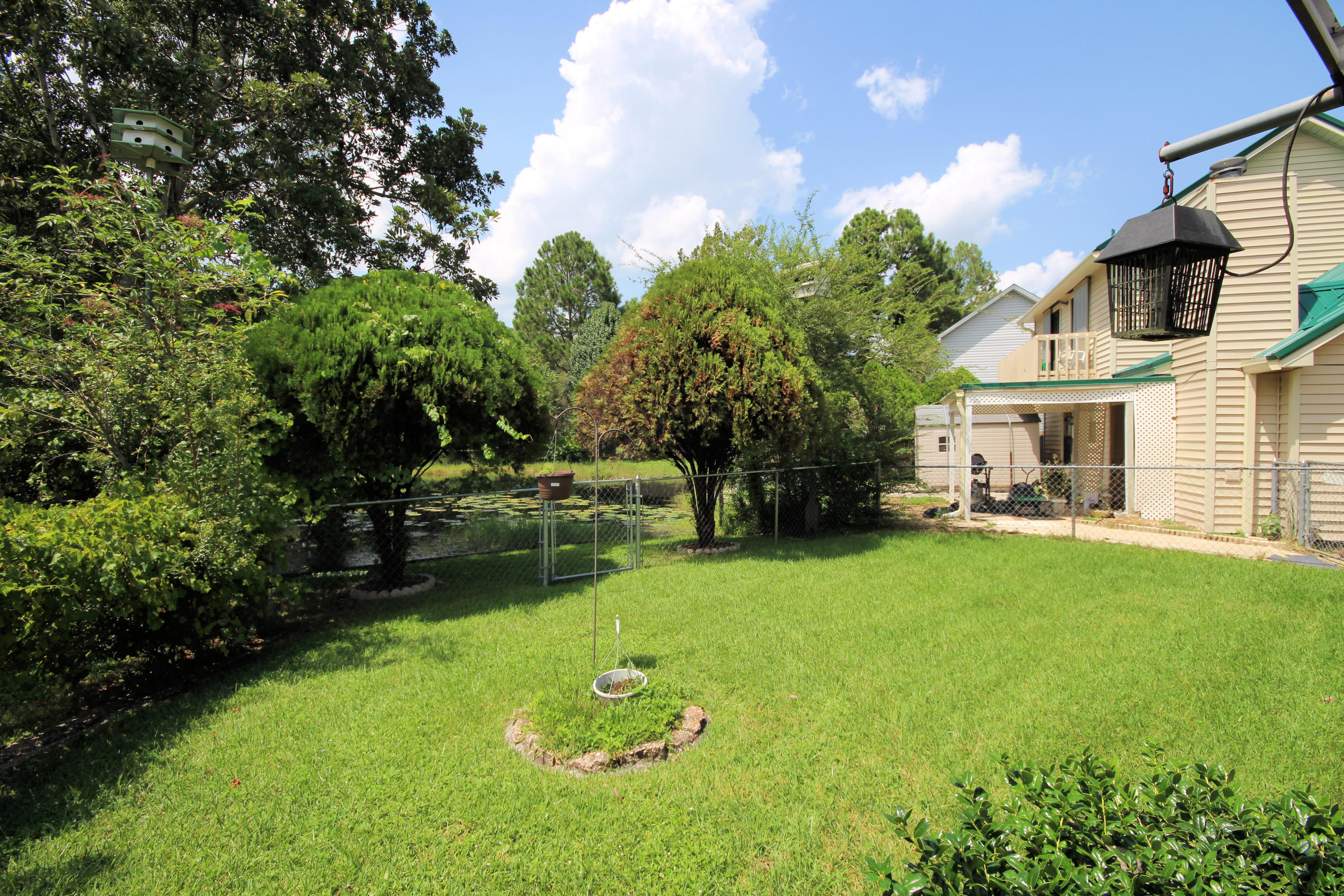 CRYSTAL LAKE ESTATES LOT 8 - Residential