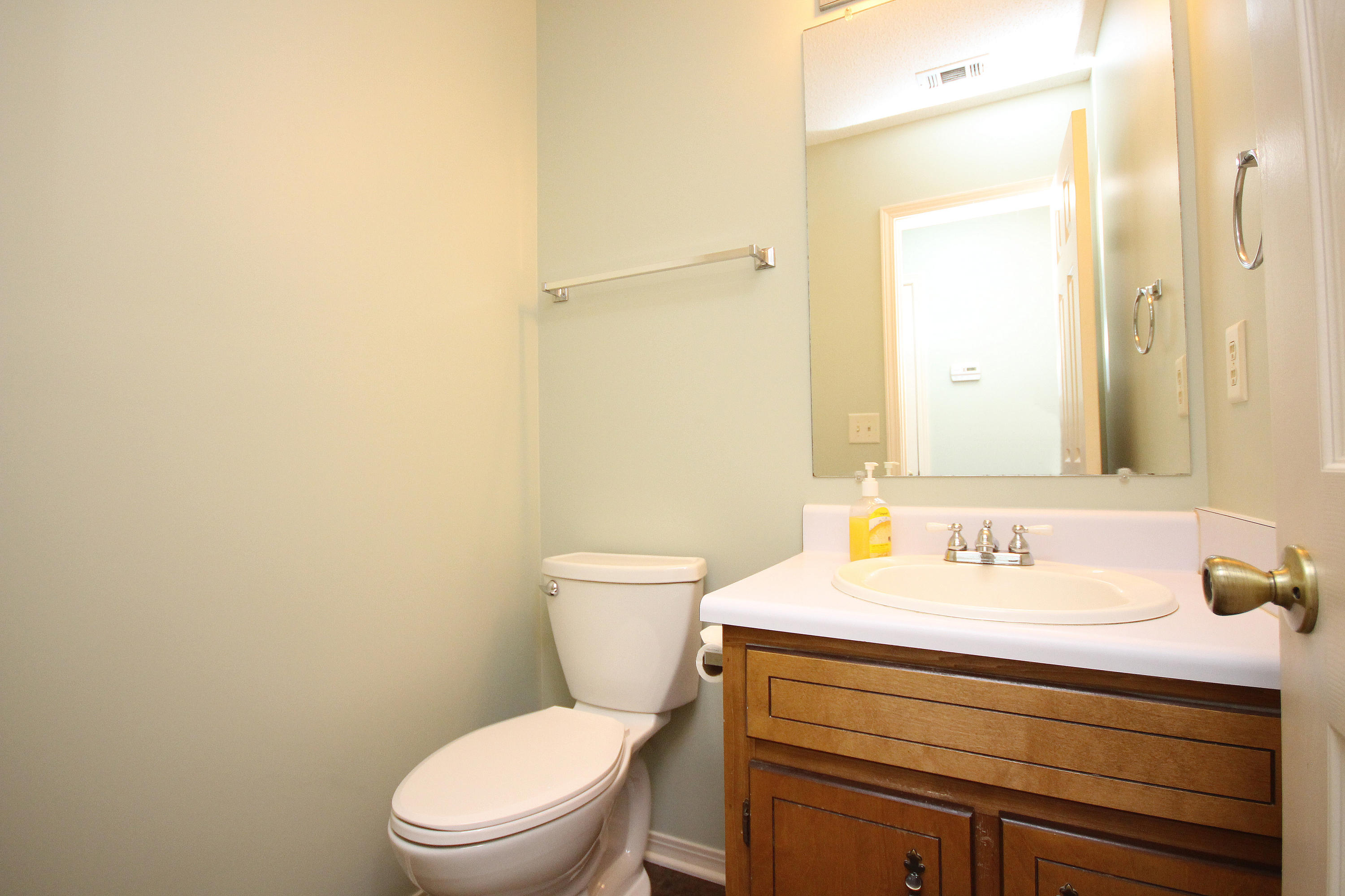 CRYSTAL LAKE ESTATES LOT 8 - Residential