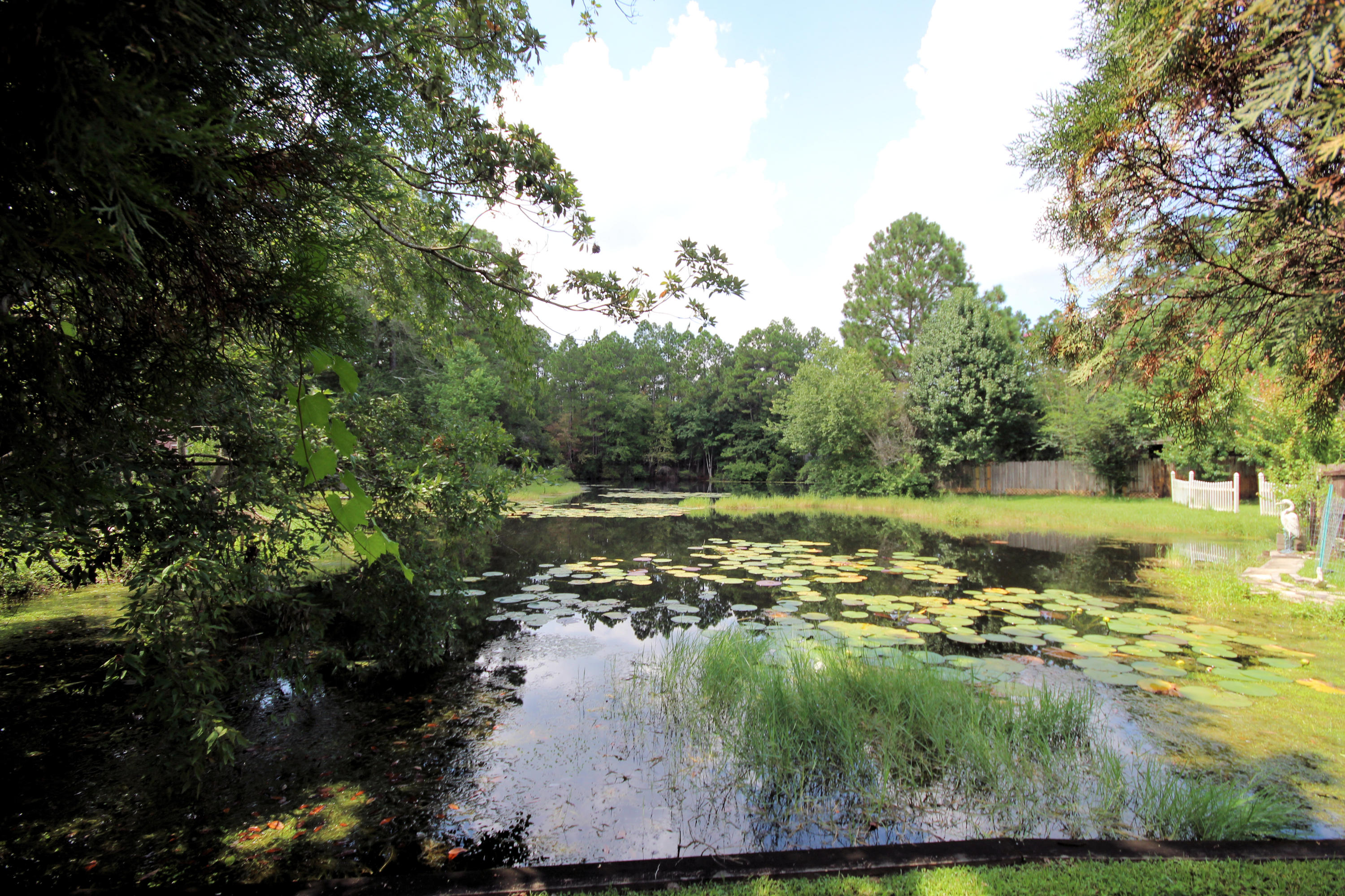 CRYSTAL LAKE ESTATES LOT 8 - Residential