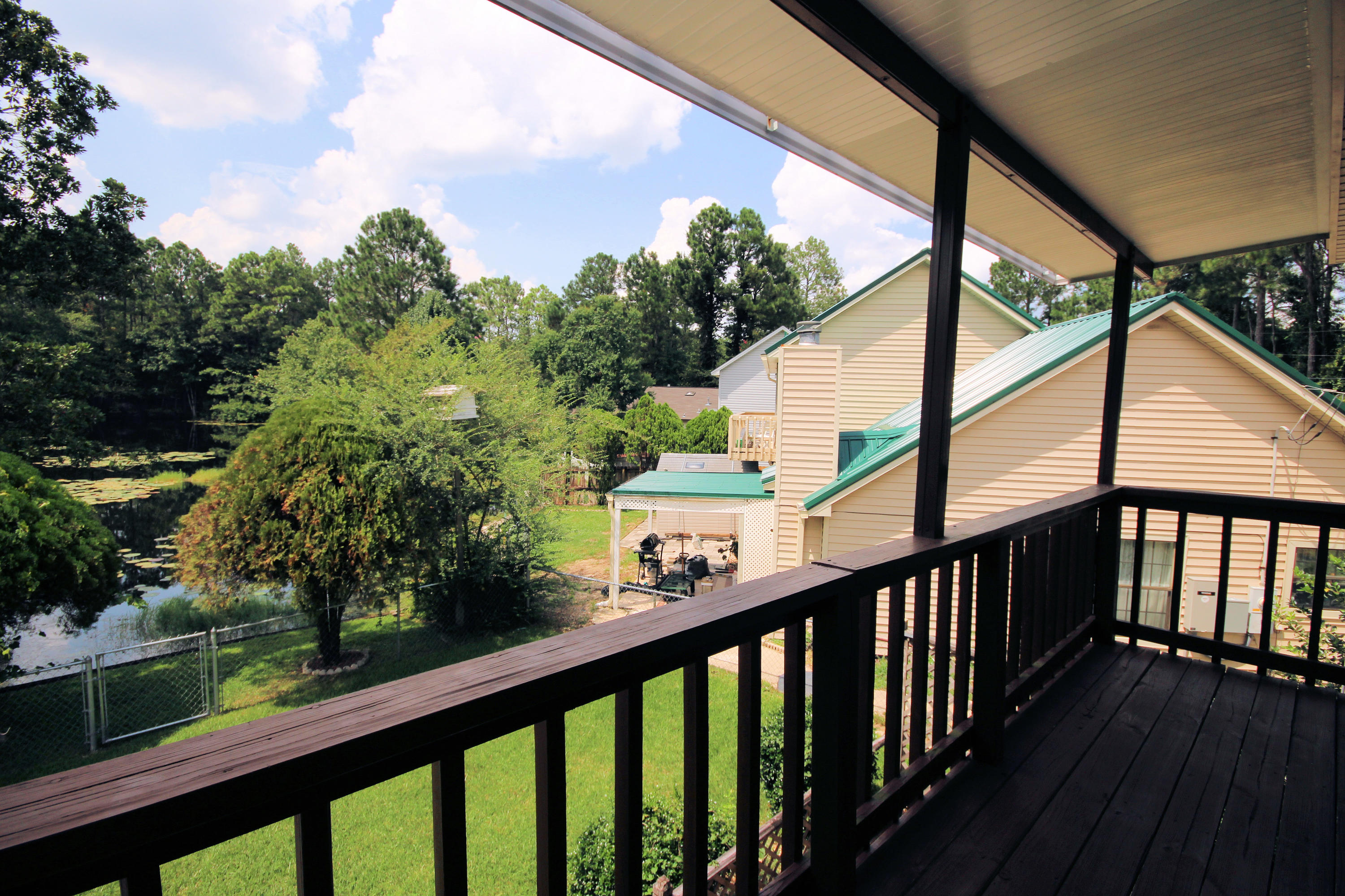 CRYSTAL LAKE ESTATES LOT 8 - Residential