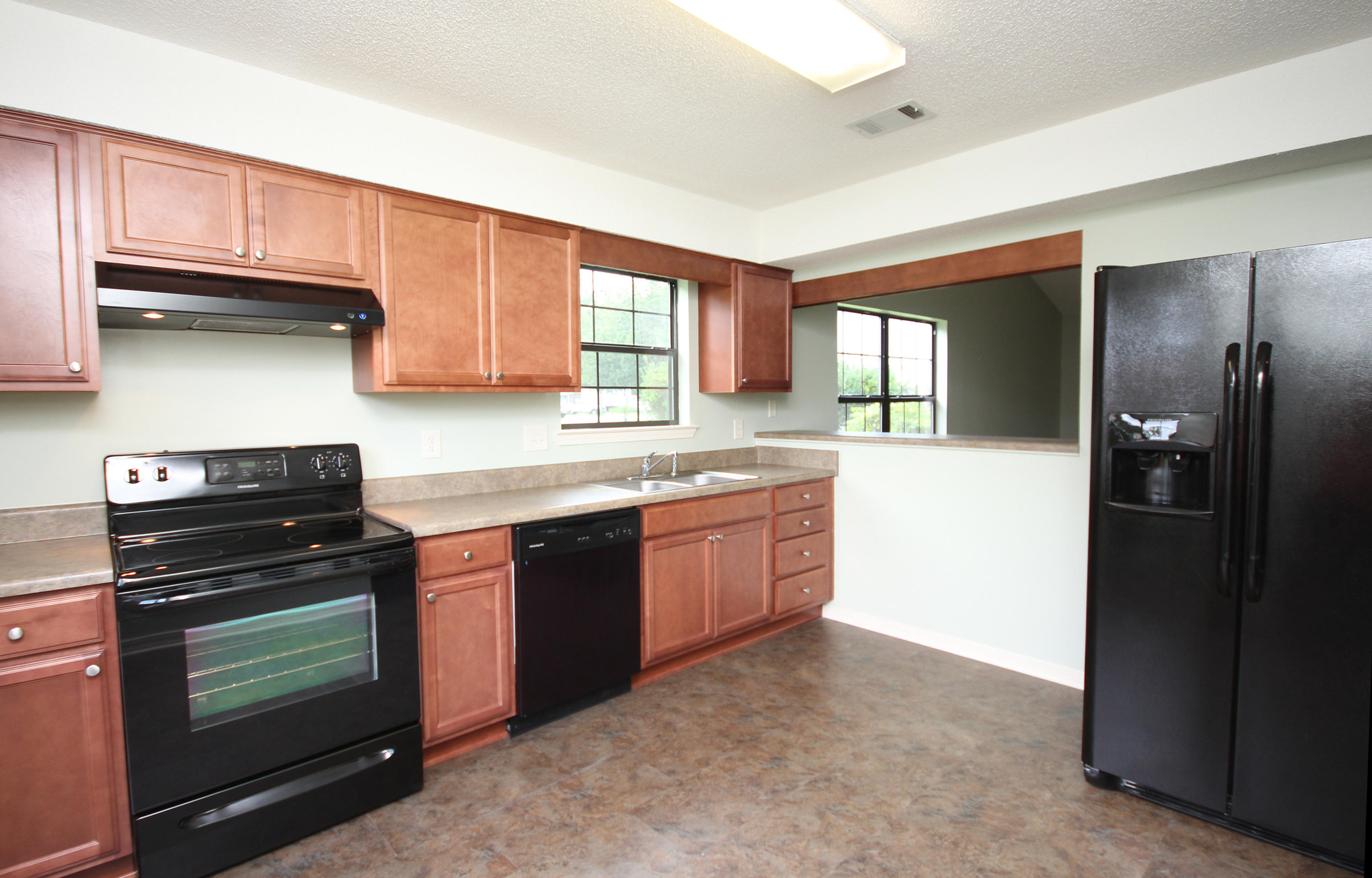 CRYSTAL LAKE ESTATES LOT 8 - Residential