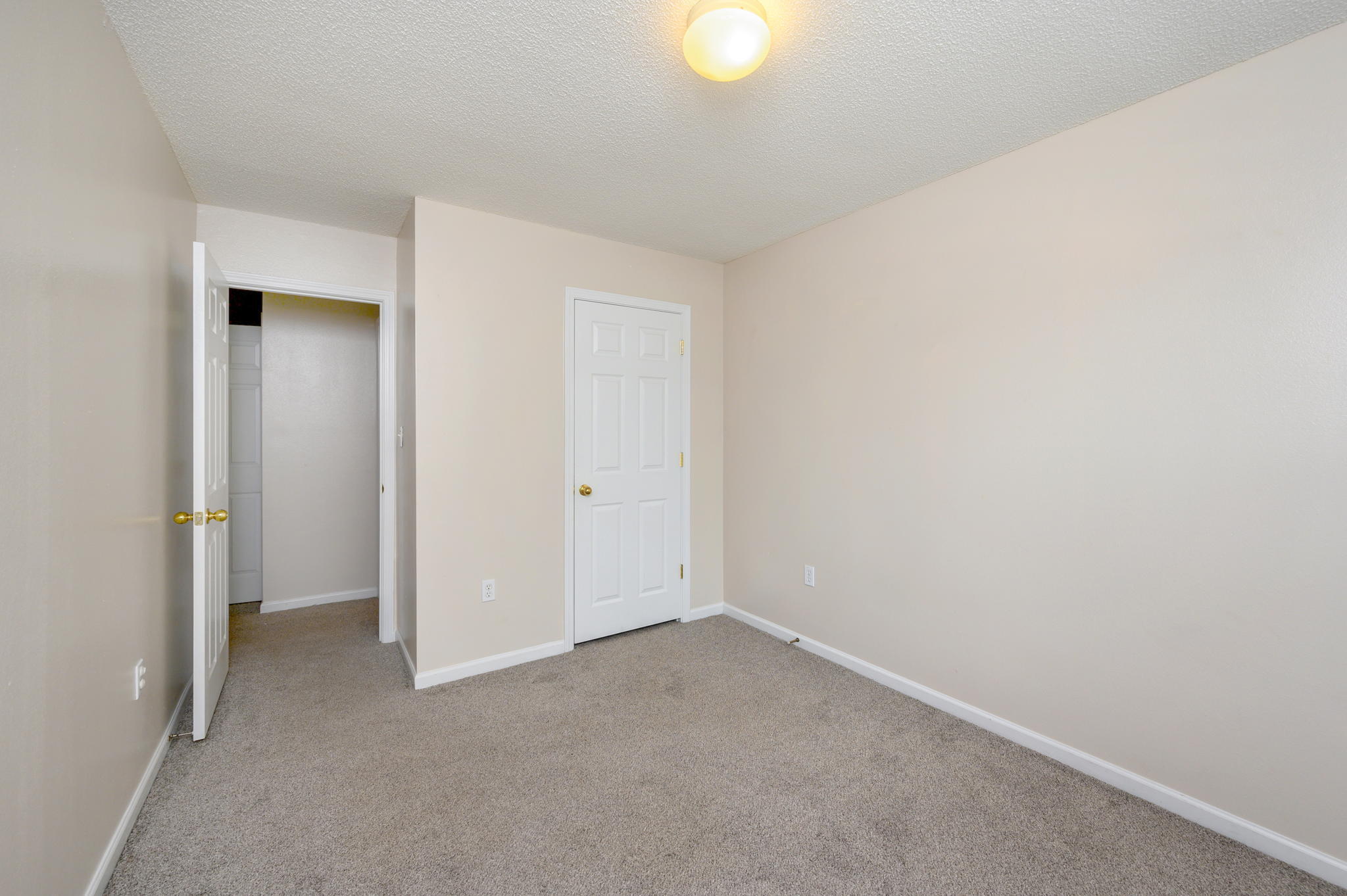 Rolling Pines T/H - Residential