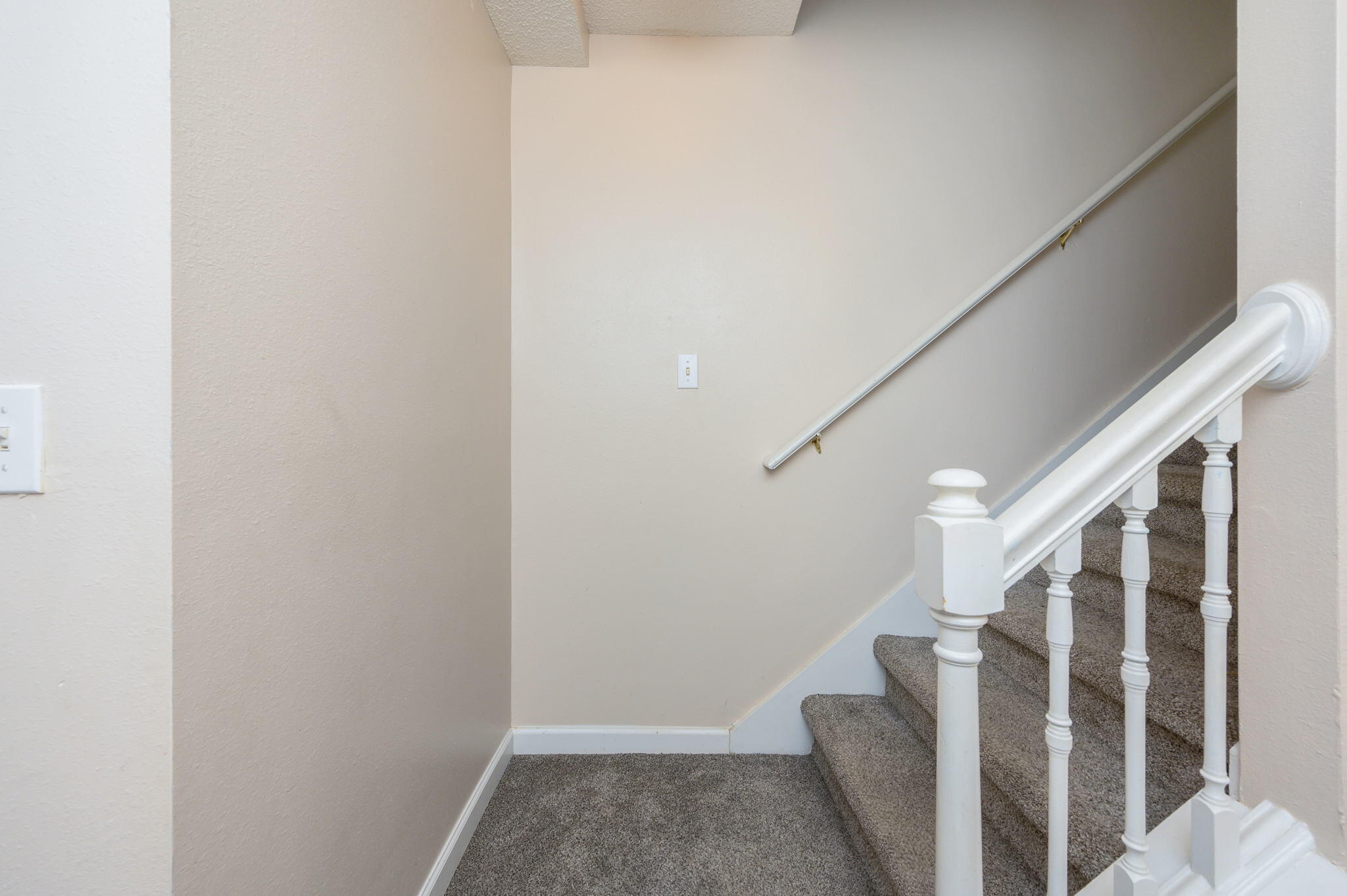 Rolling Pines T/H - Residential