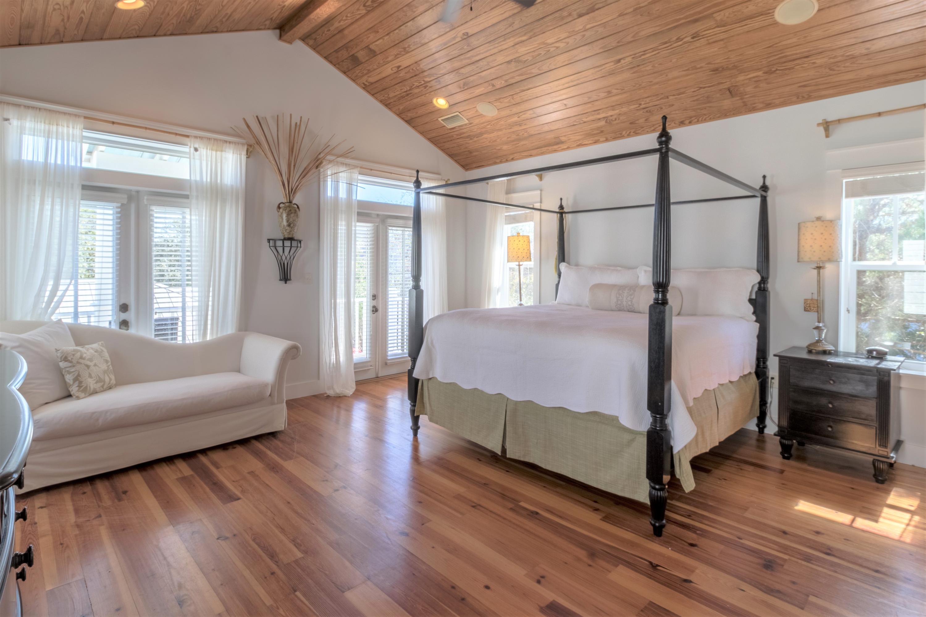 CRYSTAL BEACH - Residential