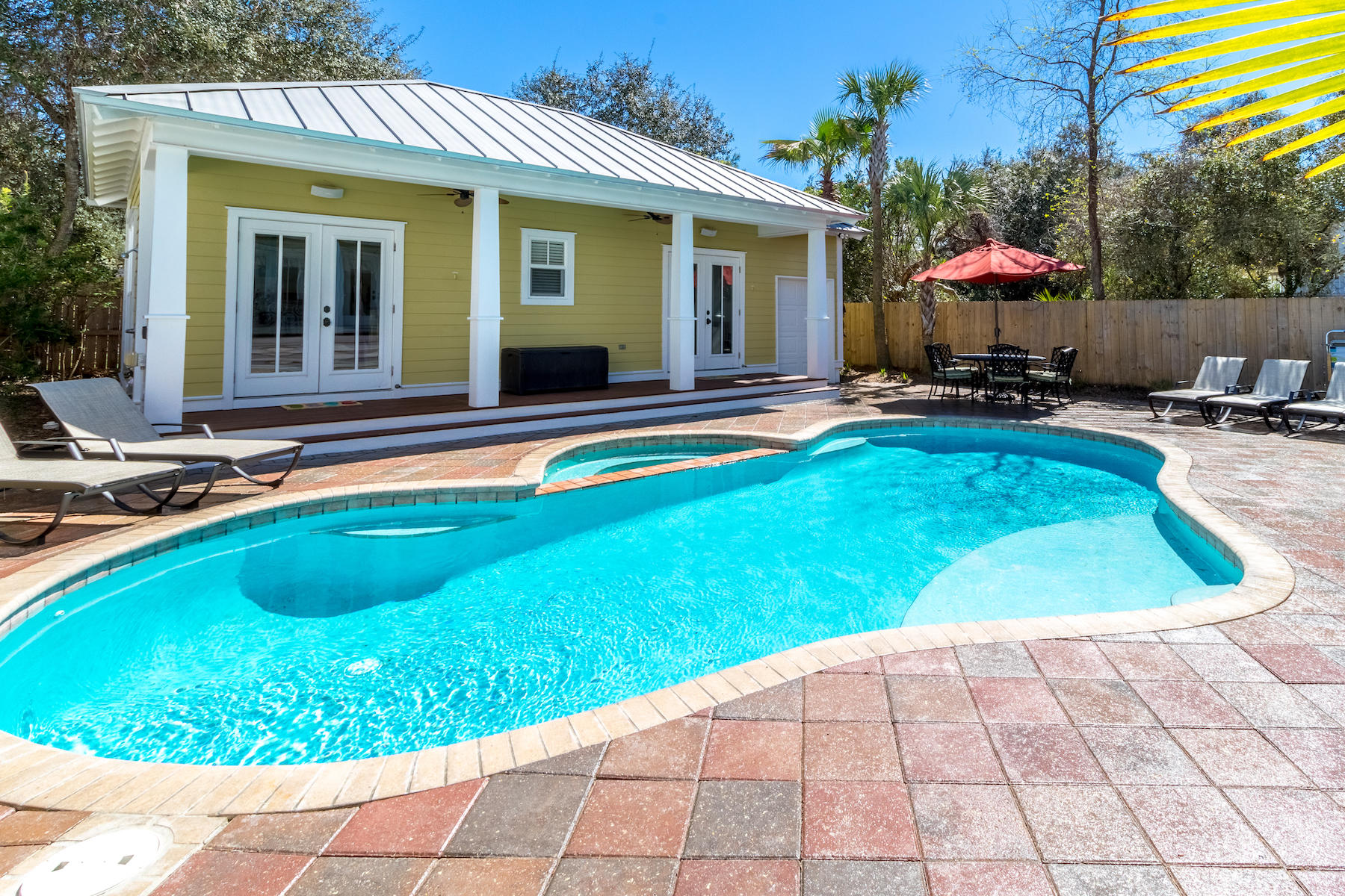 CRYSTAL BEACH - Residential