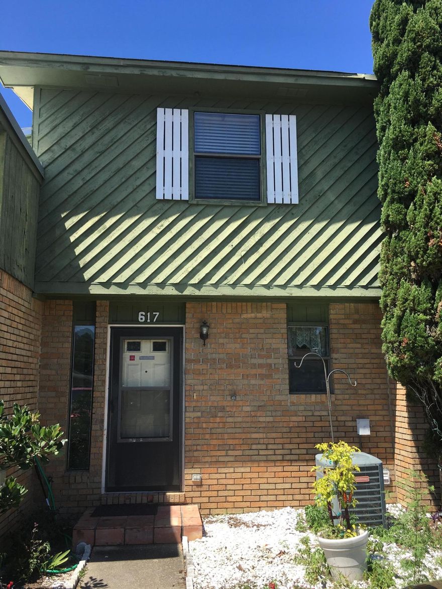 ''HIGHEST AND BEST'' BY SAT. 8/5/17 @ 5PM SHORT SALE 2 story Townhouse in the heart of Destin. Owner was a smoker and the property is in the process of being cleared out. 2 parking spaces out front. Small backyard with a storage closet.