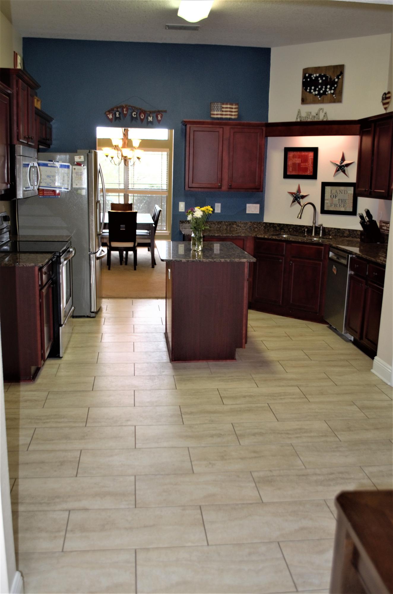 SILVER SPRINGS EST - Residential