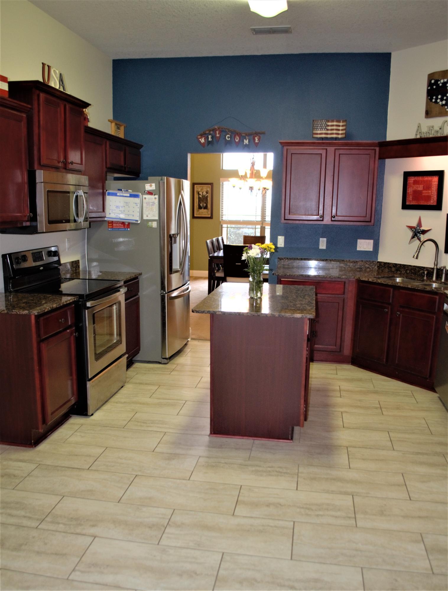 SILVER SPRINGS EST - Residential