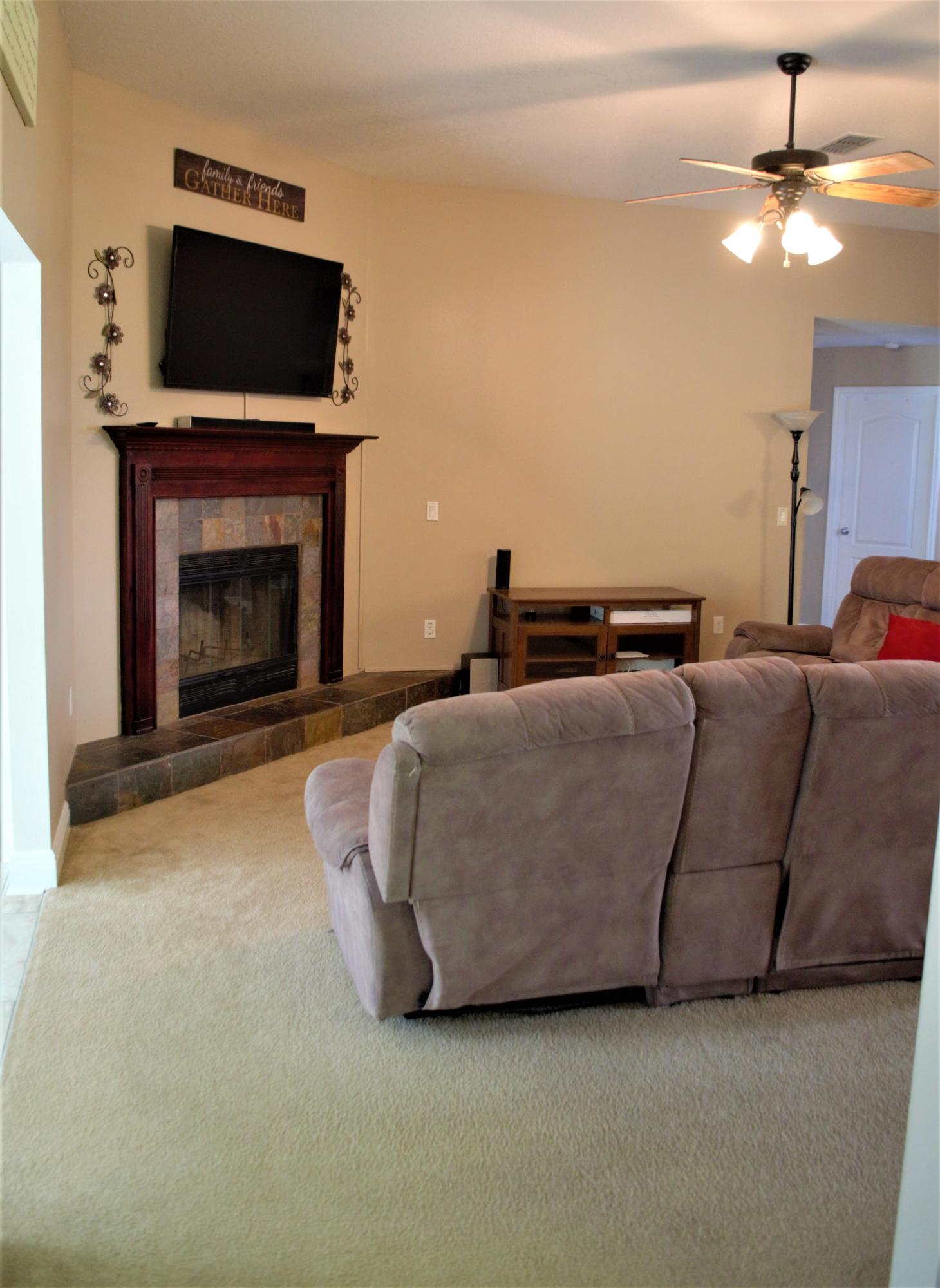 SILVER SPRINGS EST - Residential