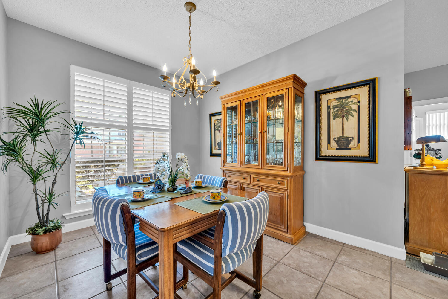 Escada S/D - Residential