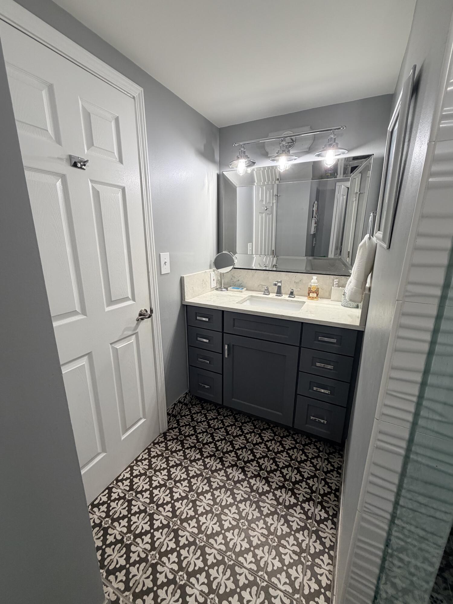 JADE EAST TOWERS CONDO UNIT 510 - Residential