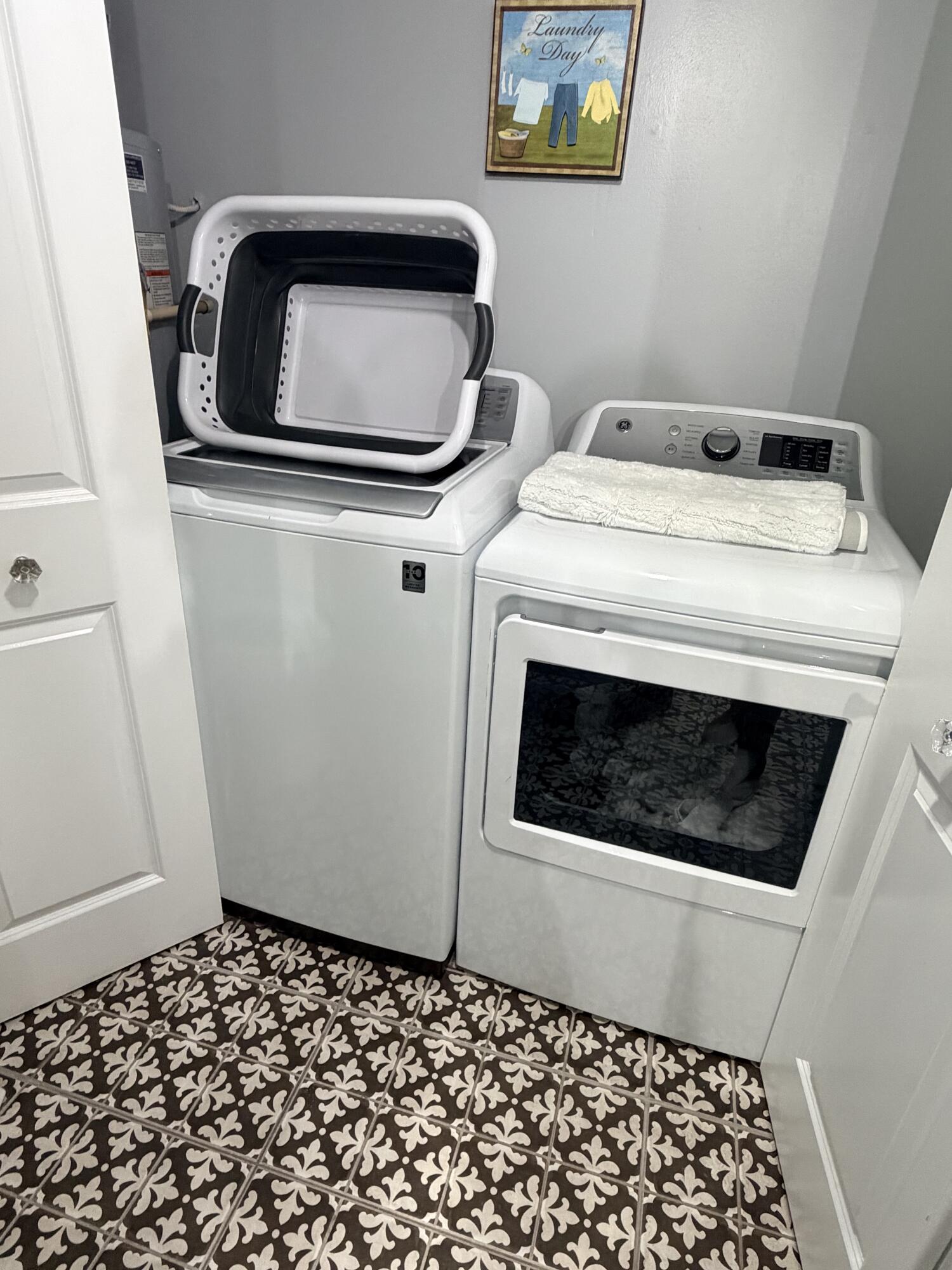 JADE EAST TOWERS CONDO UNIT 510 - Residential