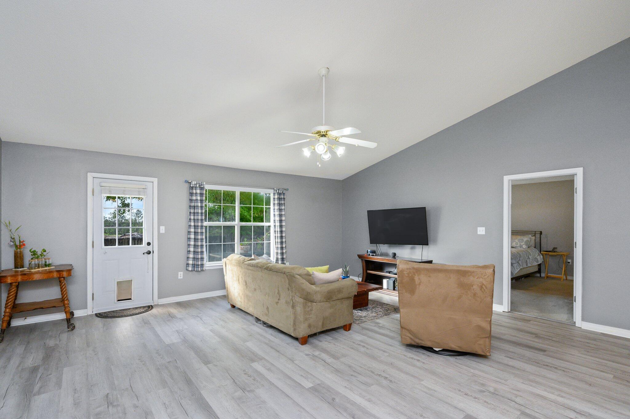 FOXWOOD ADDITION S/D - Residential Lease