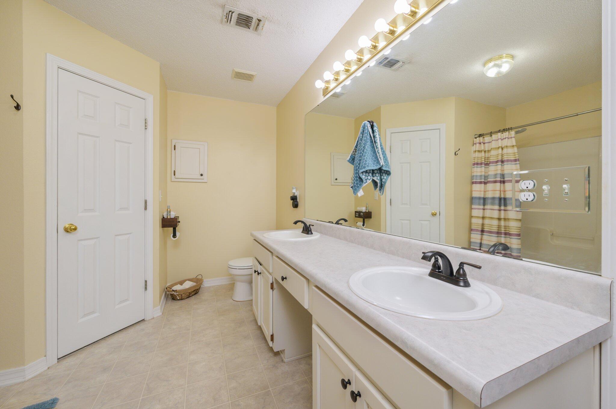 FOXWOOD ADDITION S/D - Residential Lease