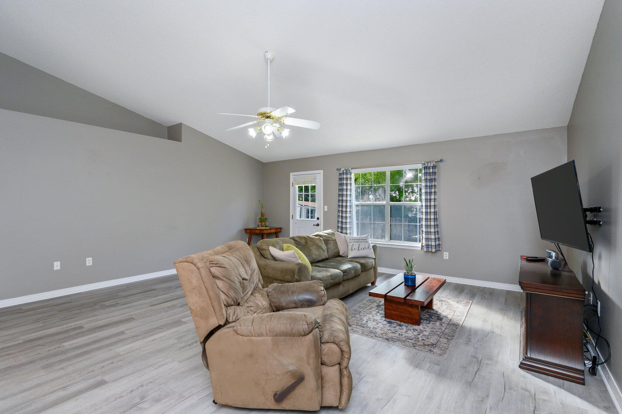 FOXWOOD ADDITION S/D - Residential Lease