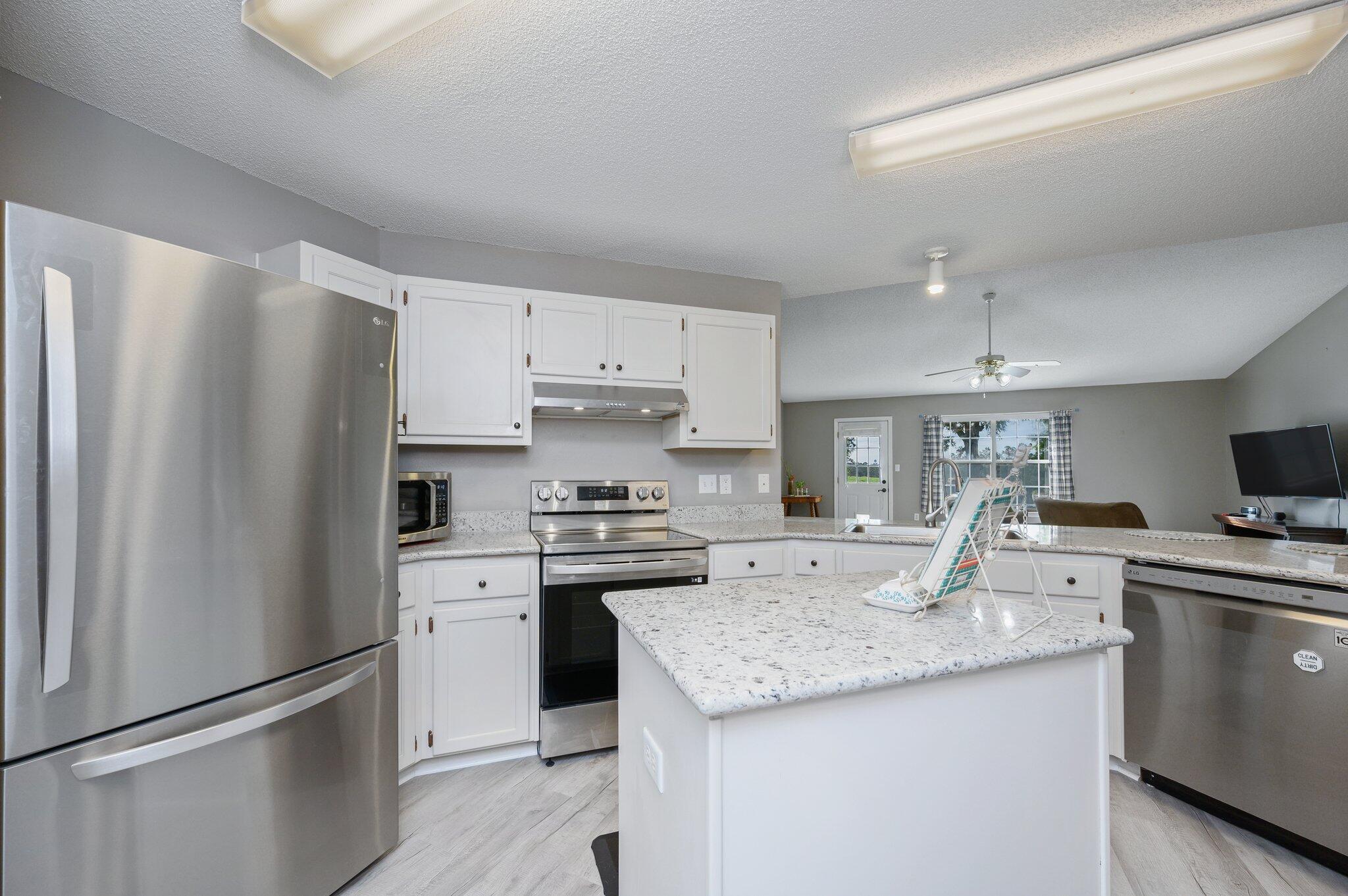 Welcome to Foxwood Estates. Check out this move-in ready home equipped with everything you need in the heart of Crestview.Newly updated kitchen with brand new stainless steel appliances & granite countertops, new luxury vinyl plank flooring and a doggie door.The neighborhood is located next to the newly opened Blackwater Golf Club with 18-hole championship course, near top-rated schools, restaurants, and shopping centers, making it the perfect home for those who enjoy the little conveniences. Easy commute to Duke Field and Eglin AFB. Pets allowed with owner approval.