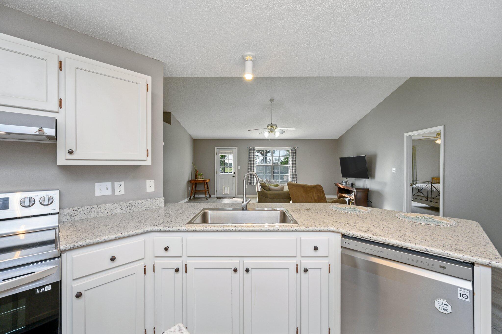 FOXWOOD ADDITION S/D - Residential Lease