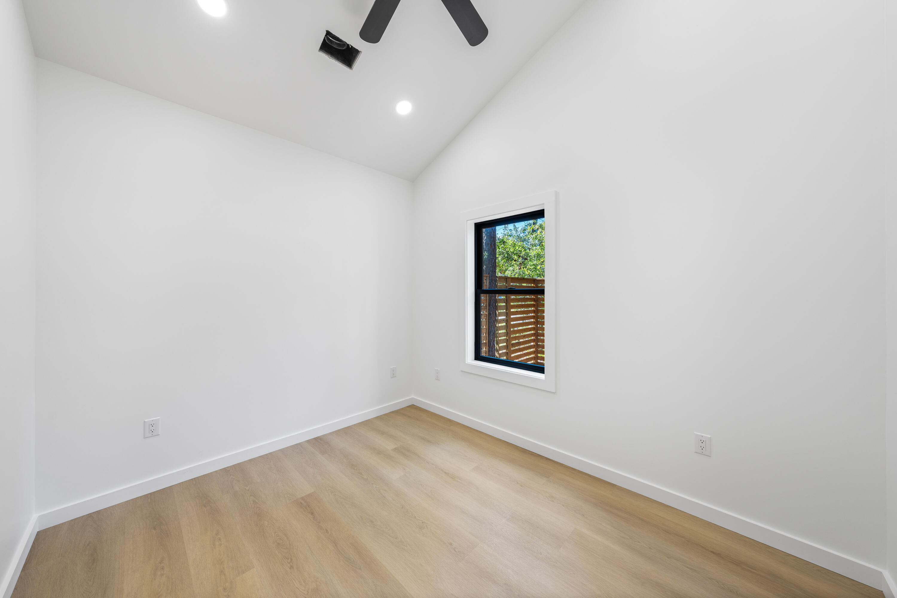TOWN OF SANTA ROSA - Residential
