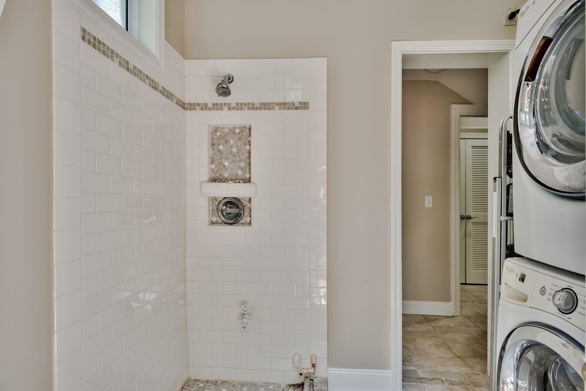 CAMP CREEK COVE PH 1 - Residential