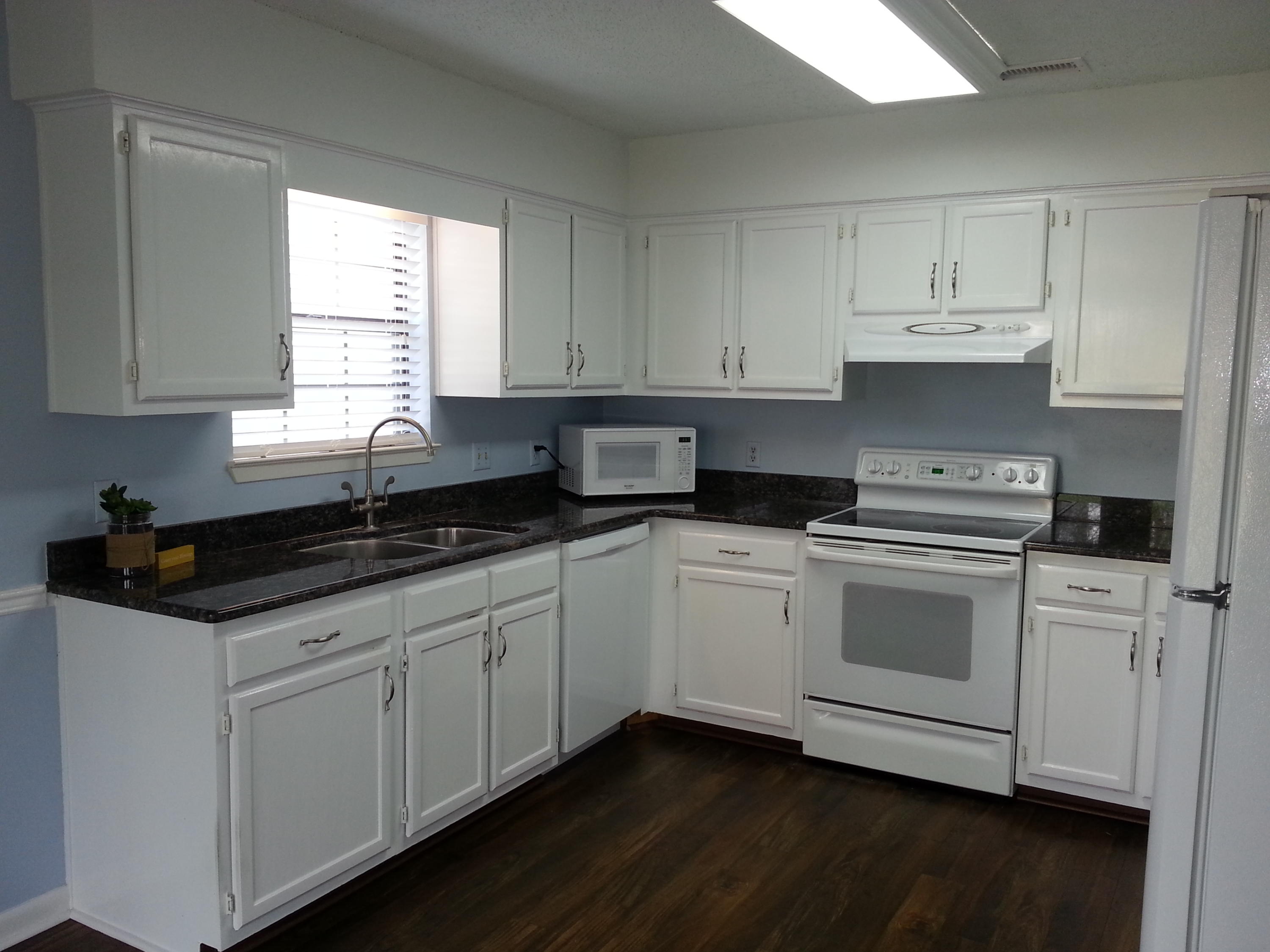 GULF MANOR 1ST ADD LOT 17 BLK E - Residential