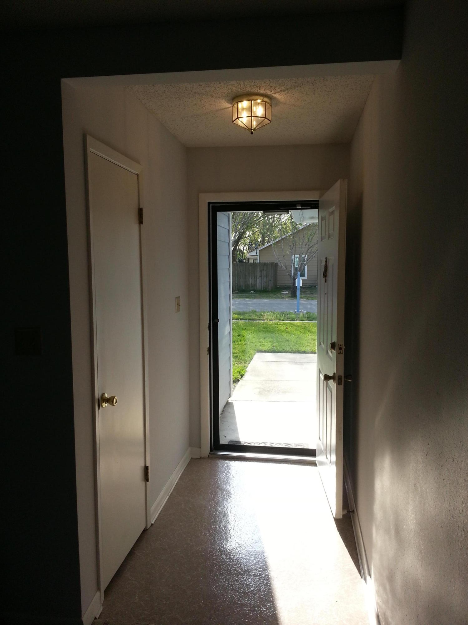 GULF MANOR 1ST ADD LOT 17 BLK E - Residential