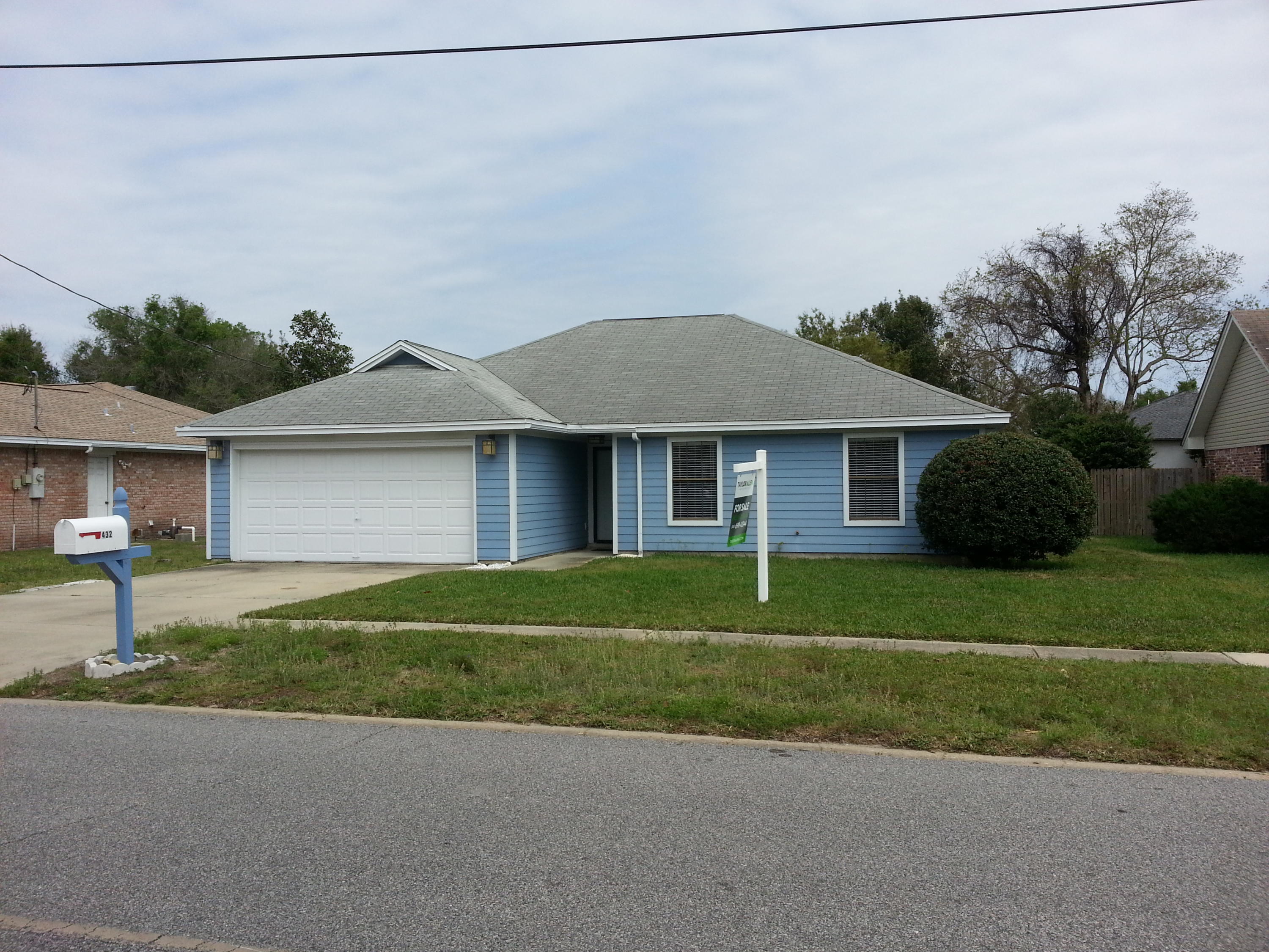 GULF MANOR 1ST ADD LOT 17 BLK E - Residential