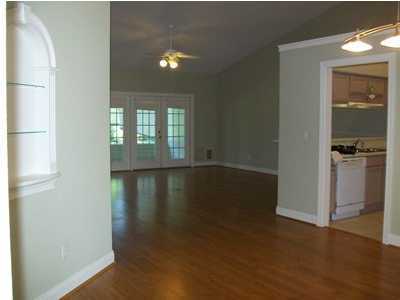 DIAMOND LAKES - Residential Lease