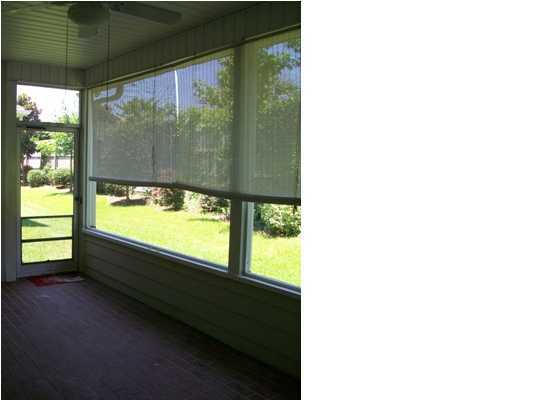 DIAMOND LAKES - Residential Lease