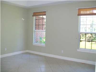 DIAMOND LAKES - Residential Lease