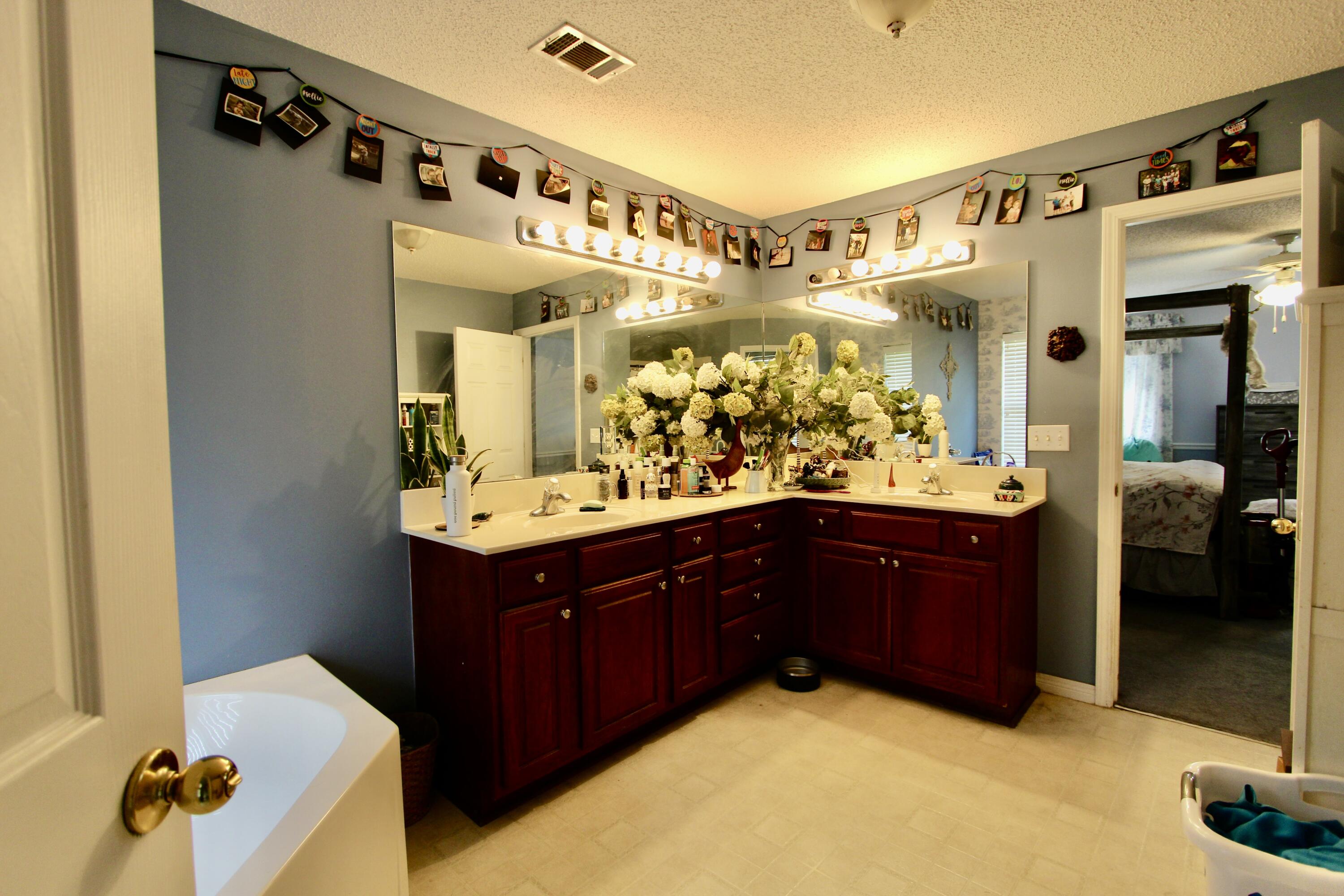 OLD BETHEL ESTATES PH I - Residential