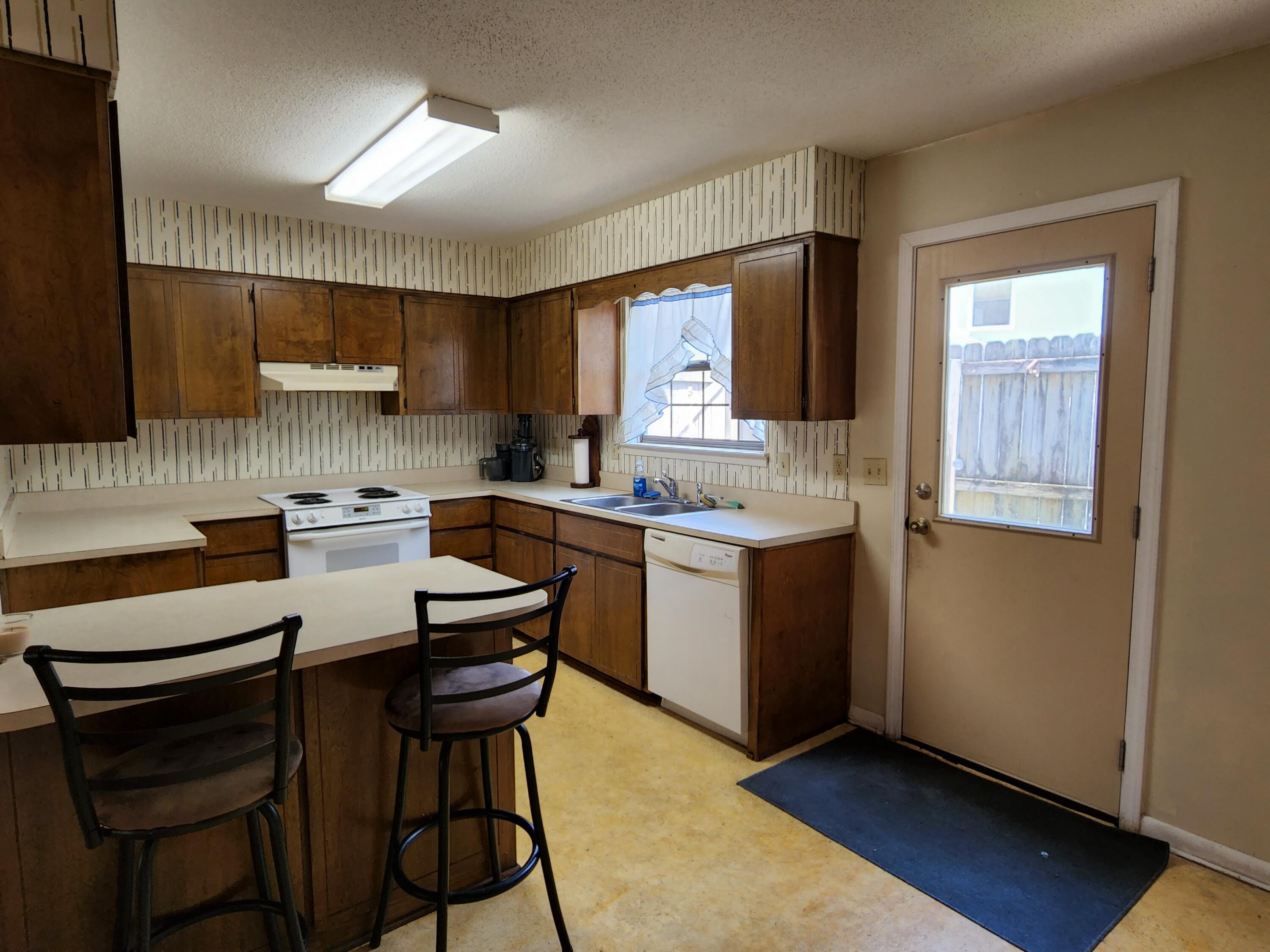 CERCLE NAUTIQUE TOWNHOUSES - Residential