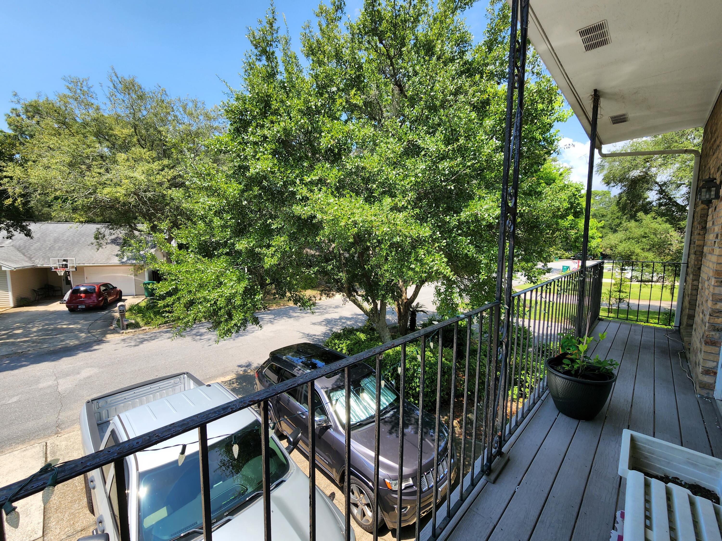 CERCLE NAUTIQUE TOWNHOUSES - Residential