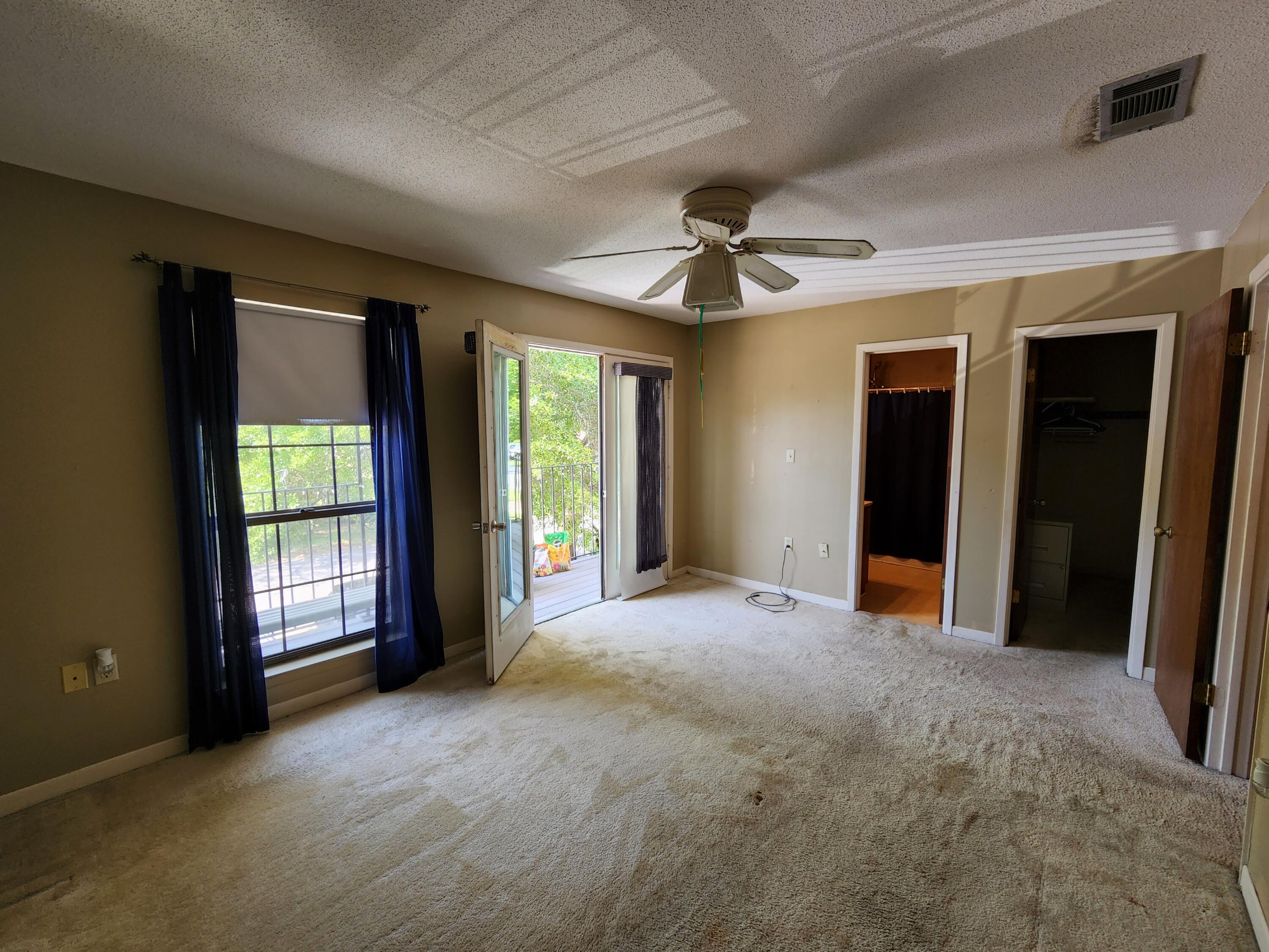 CERCLE NAUTIQUE TOWNHOUSES - Residential