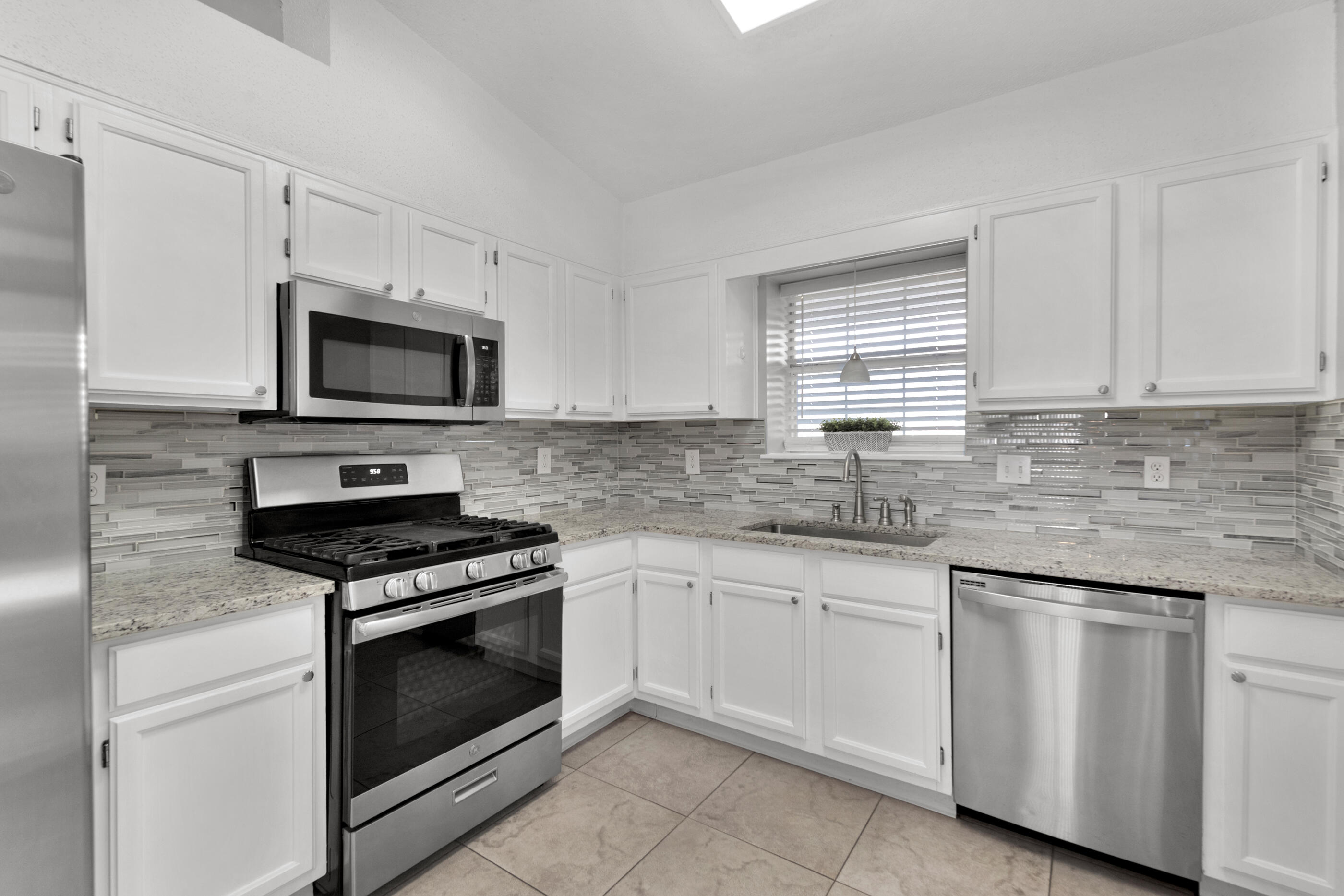 BRISTOL PARK - Residential