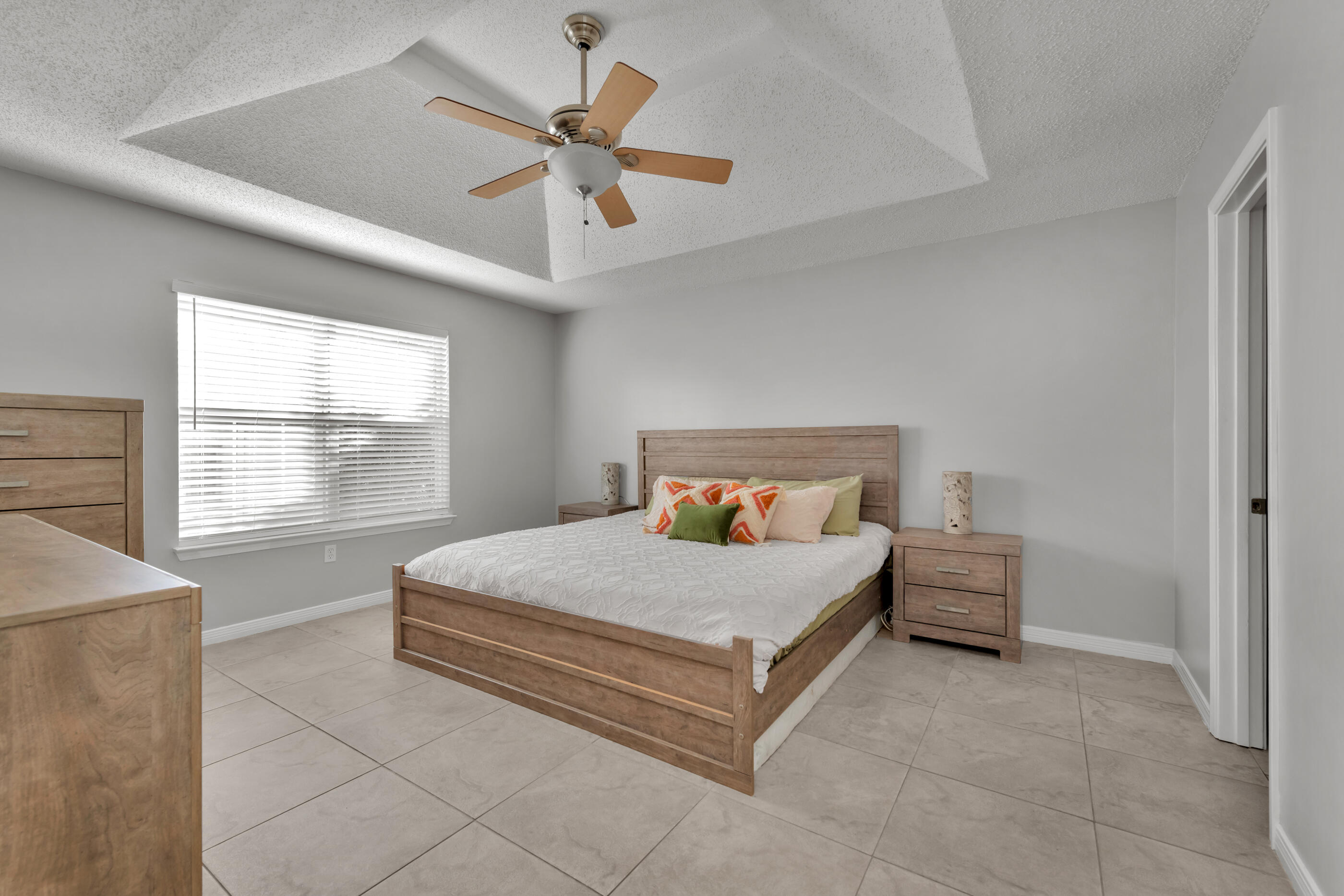 BRISTOL PARK - Residential