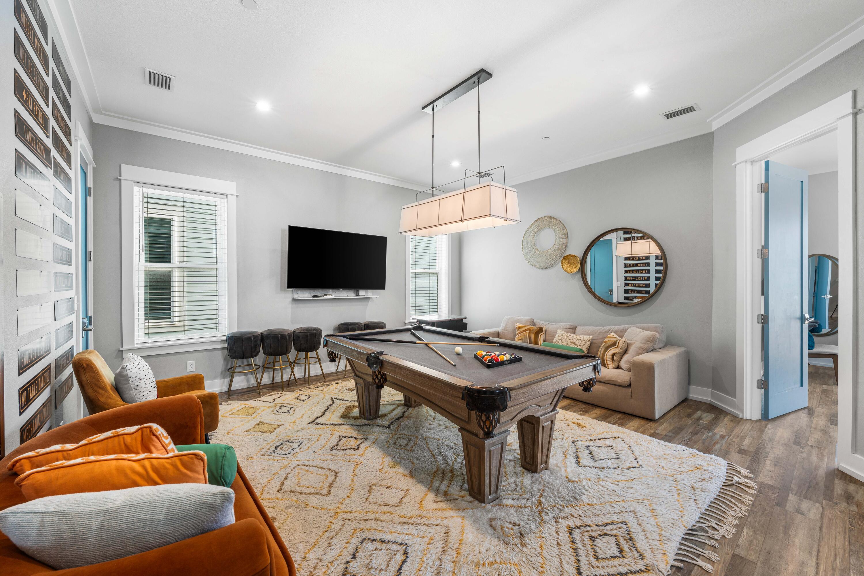 CRESCENT BEACH UNIT 1 - Residential